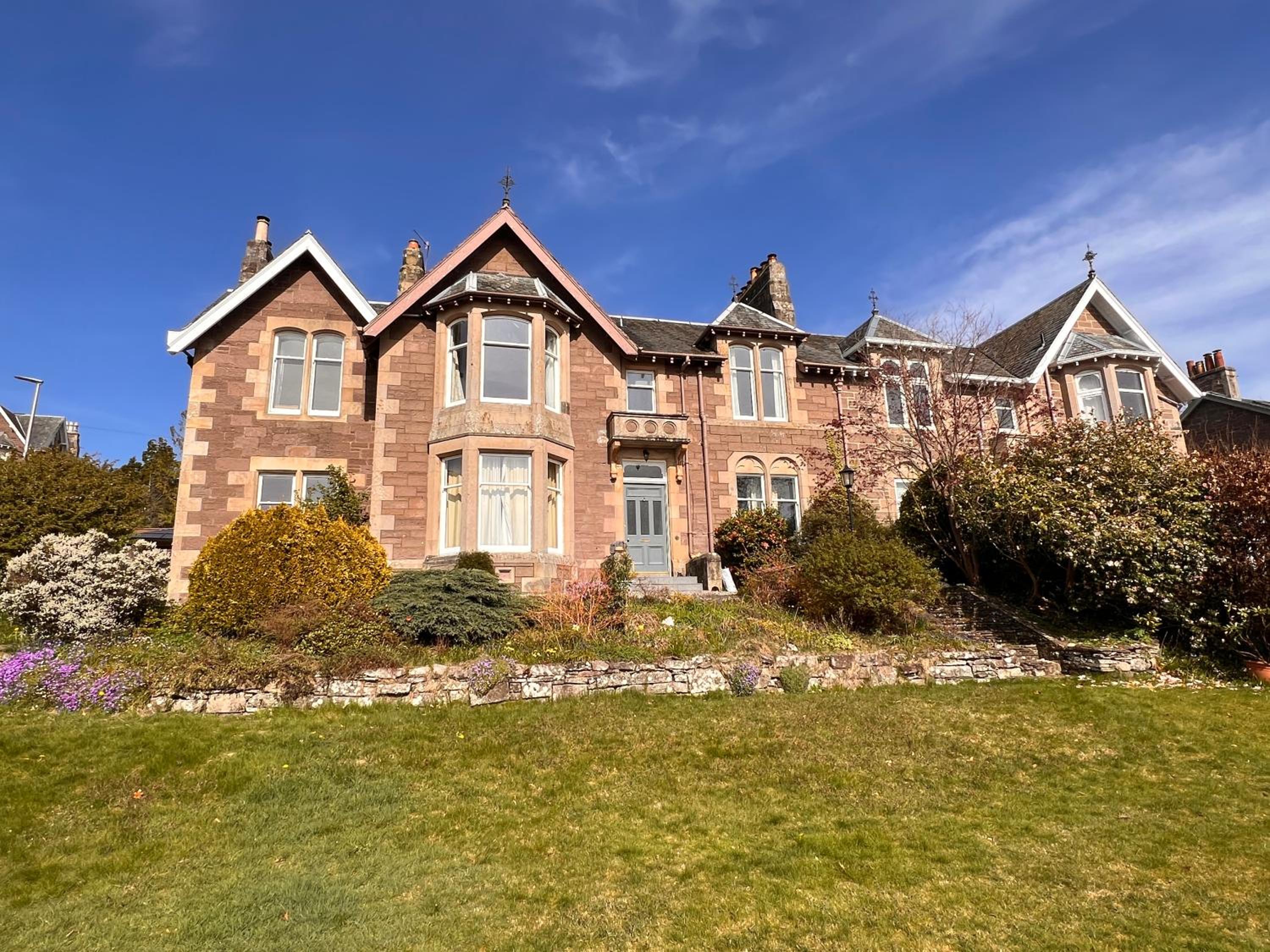 Dungora House