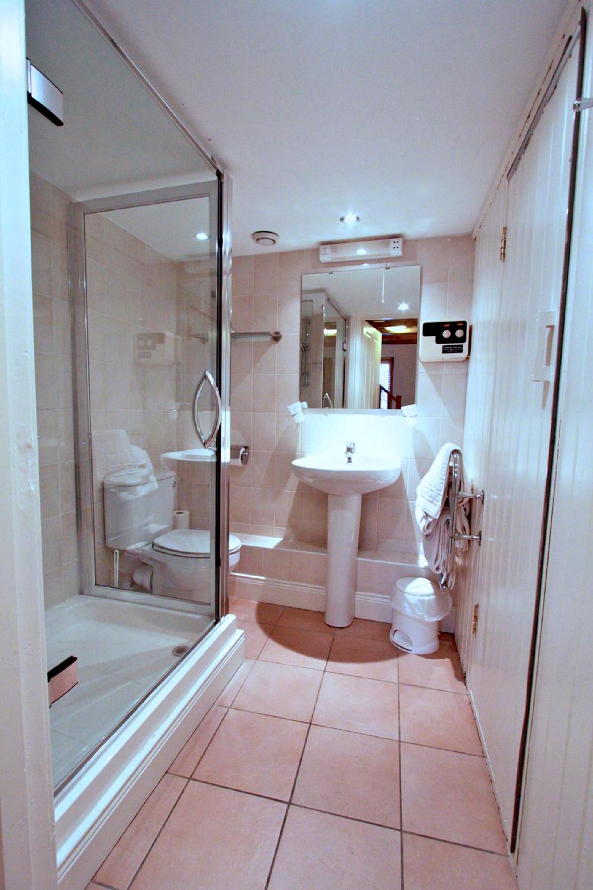 Haltwhistle Vacations - Centre Of Britain Hotel - Property Image 23