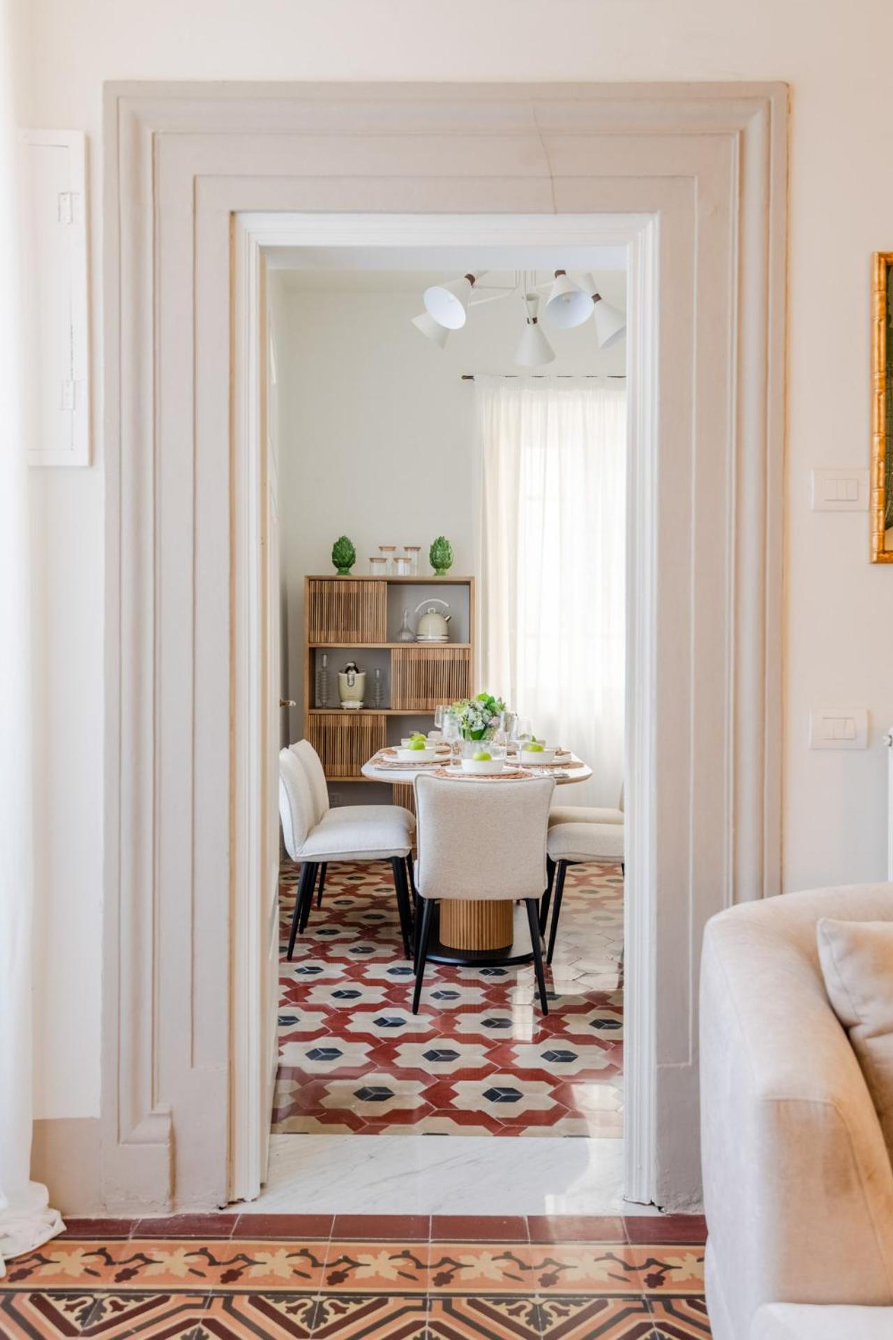The Frescoed Tale, 3 Bedrooms Apartment