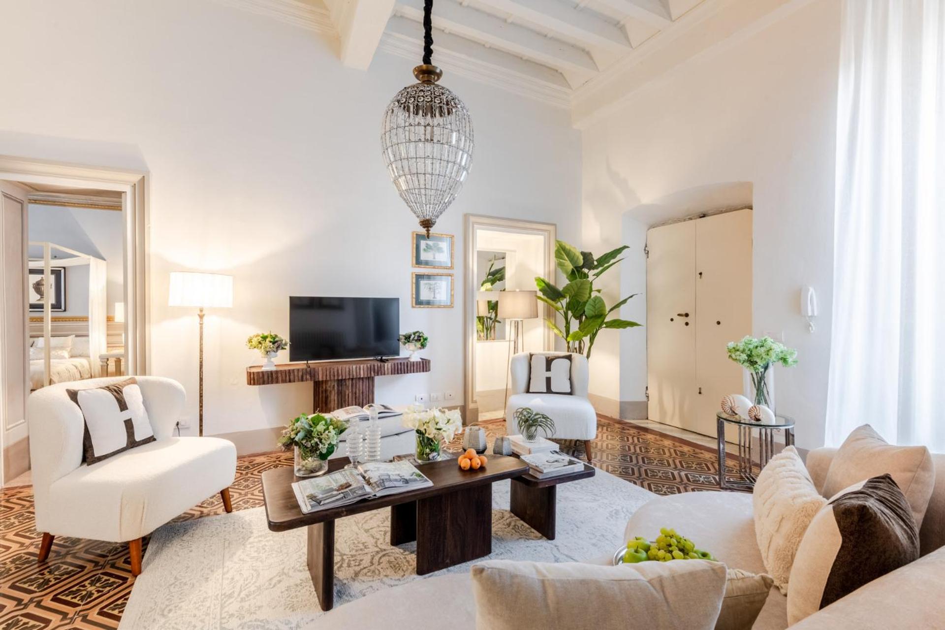 The Frescoed Tale, 3 Bedrooms Apartment
