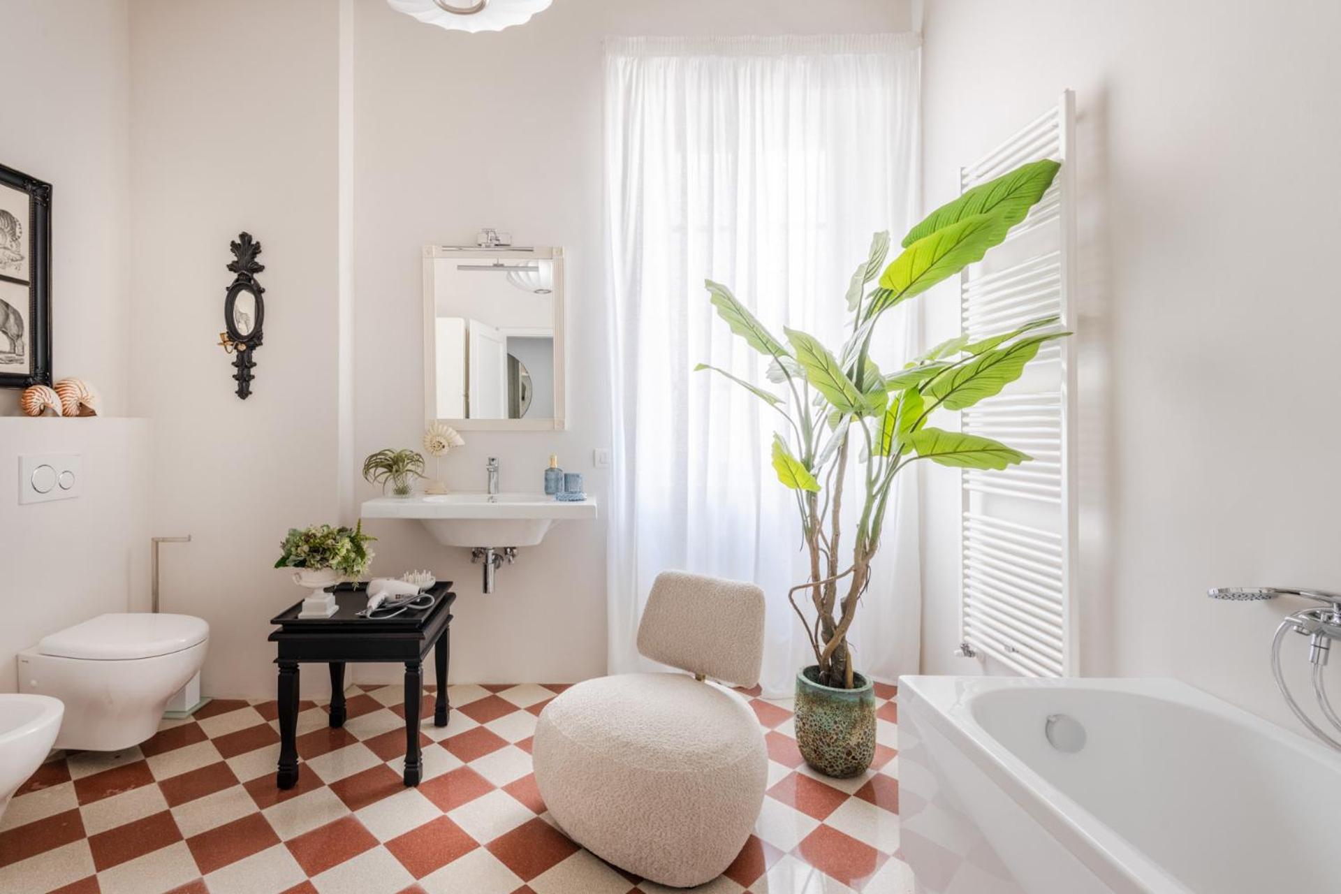 The Frescoed Tale, 3 Bedrooms Apartment