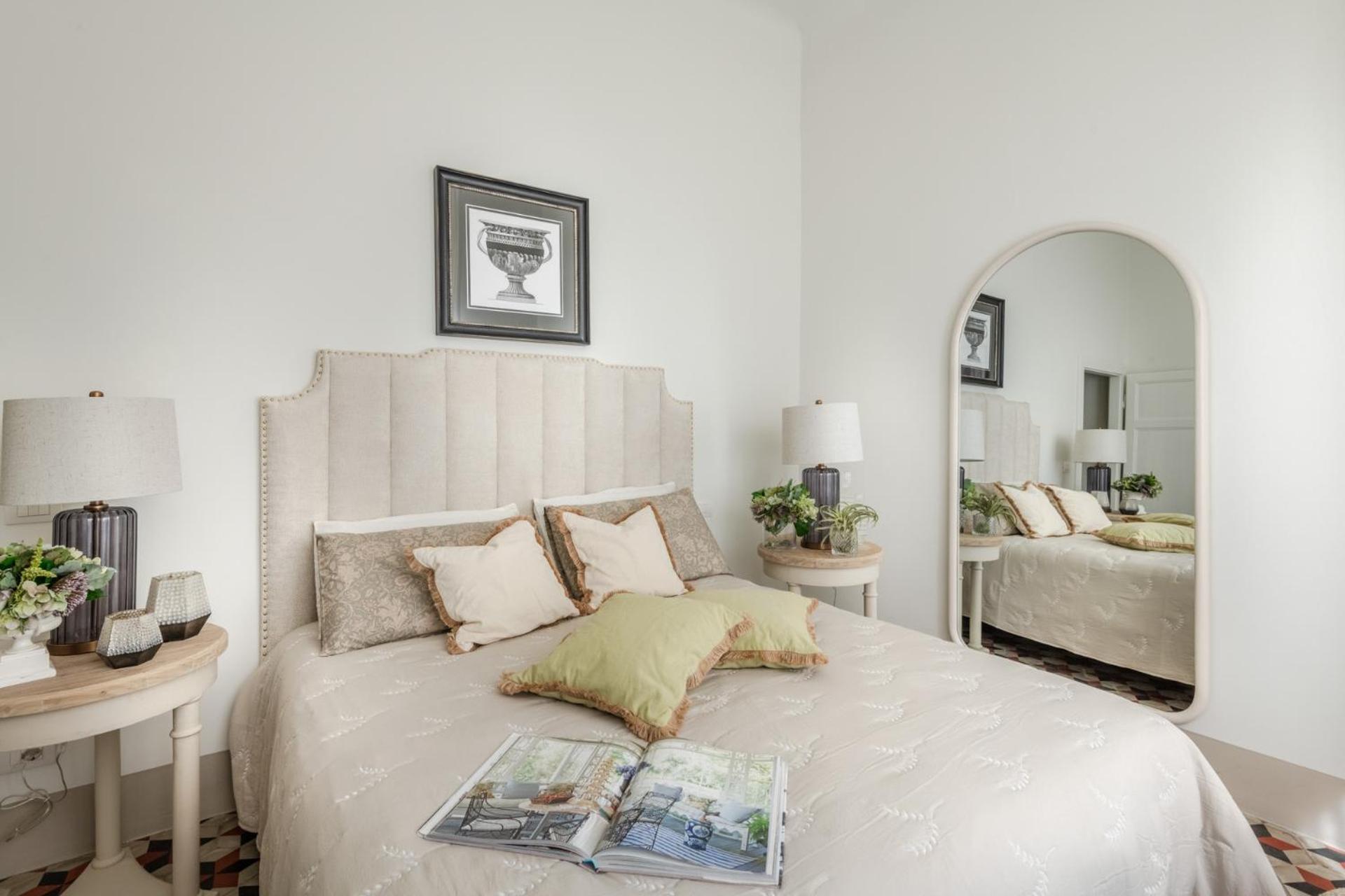 The Frescoed Tale, 3 Bedrooms Apartment
