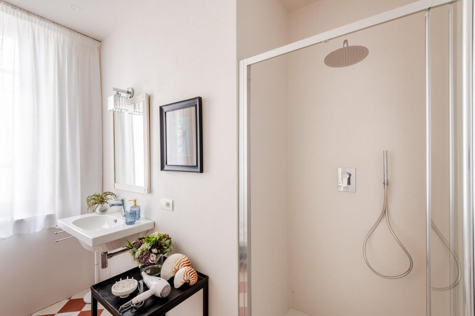 The Frescoed Tale, 3 Bedrooms Apartment