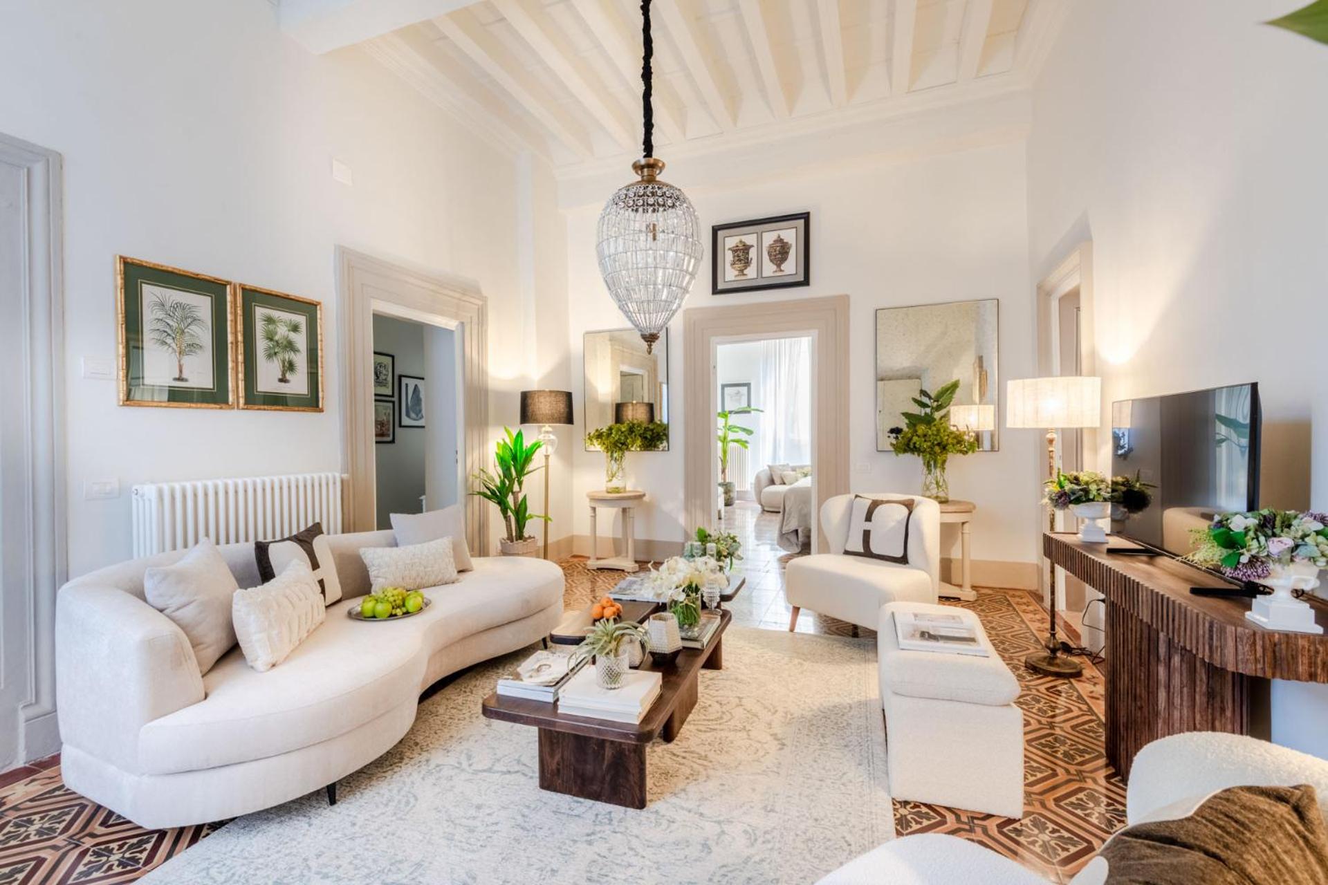 The Frescoed Tale, 3 Bedrooms Apartment