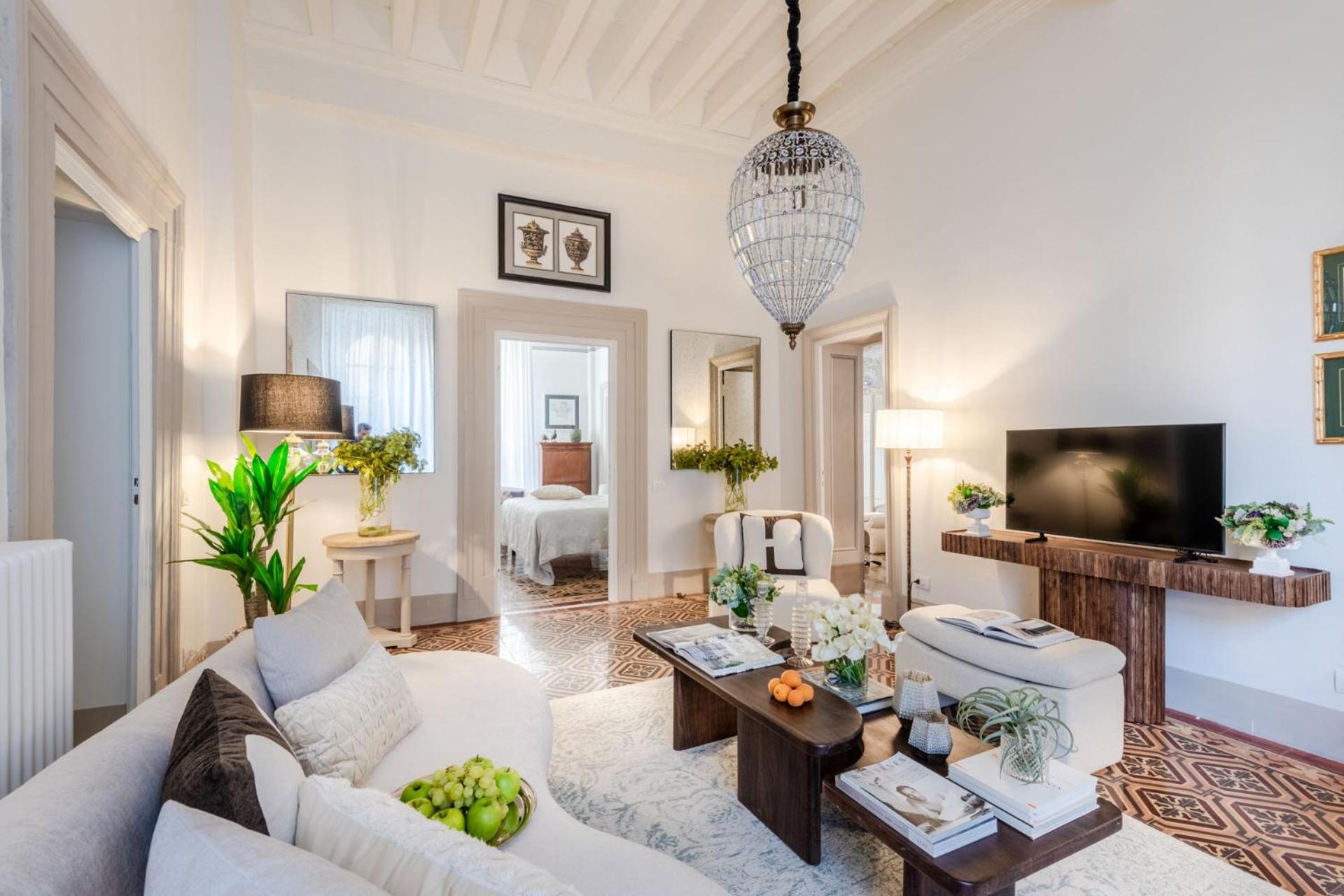 The Frescoed Tale, 3 Bedrooms Apartment