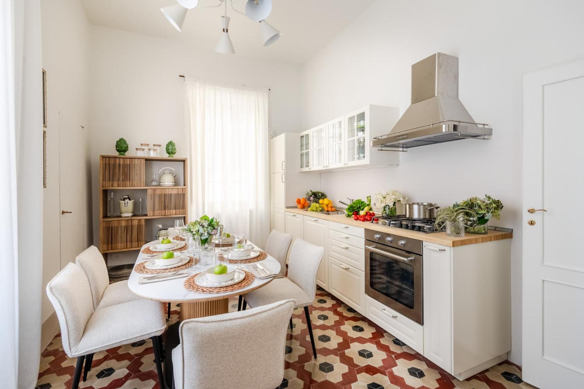 The Frescoed Tale, 3 Bedrooms Apartment