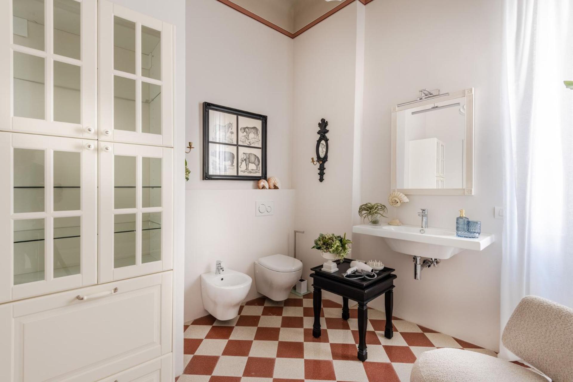 The Frescoed Tale, 3 Bedrooms Apartment