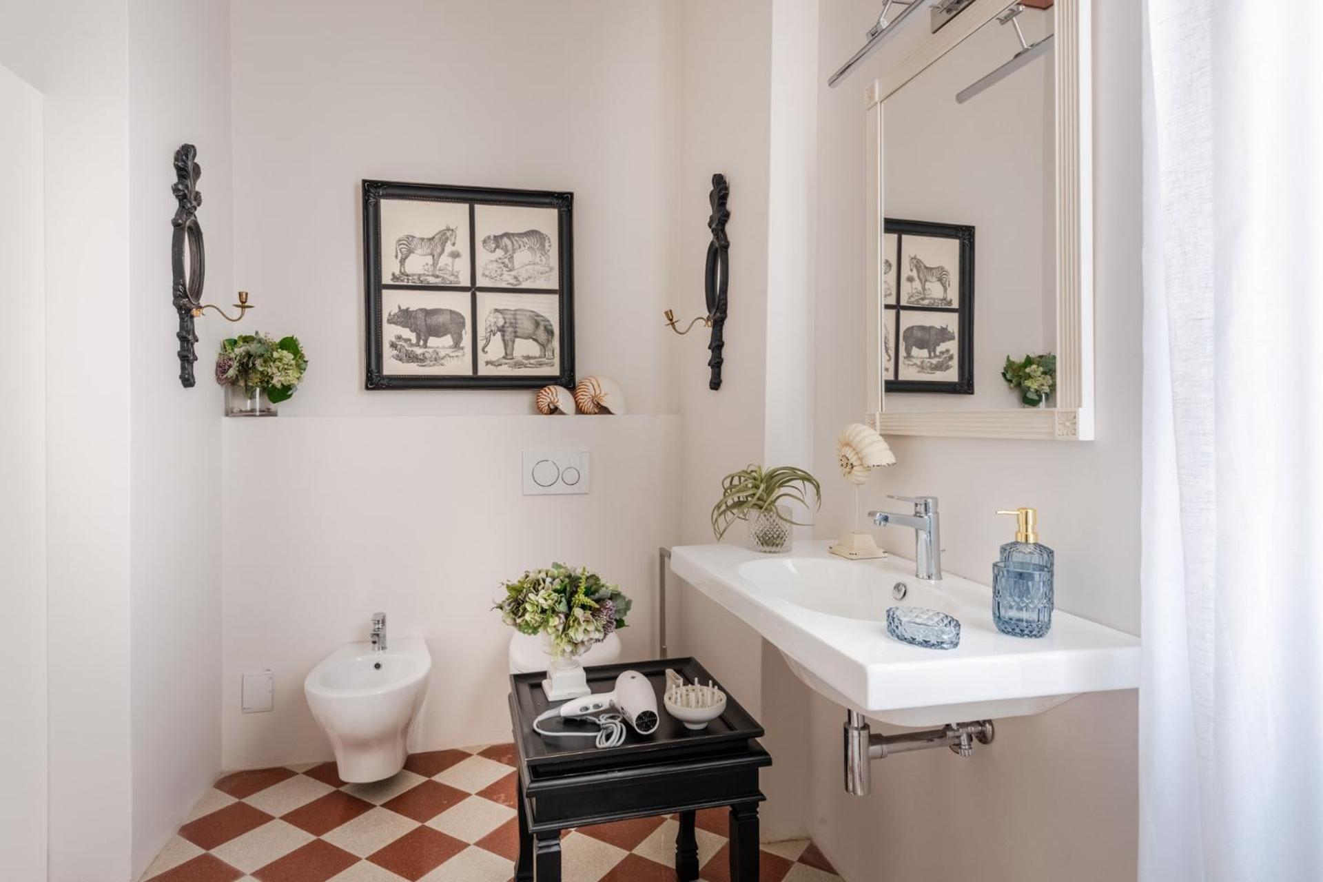 The Frescoed Tale, 3 Bedrooms Apartment