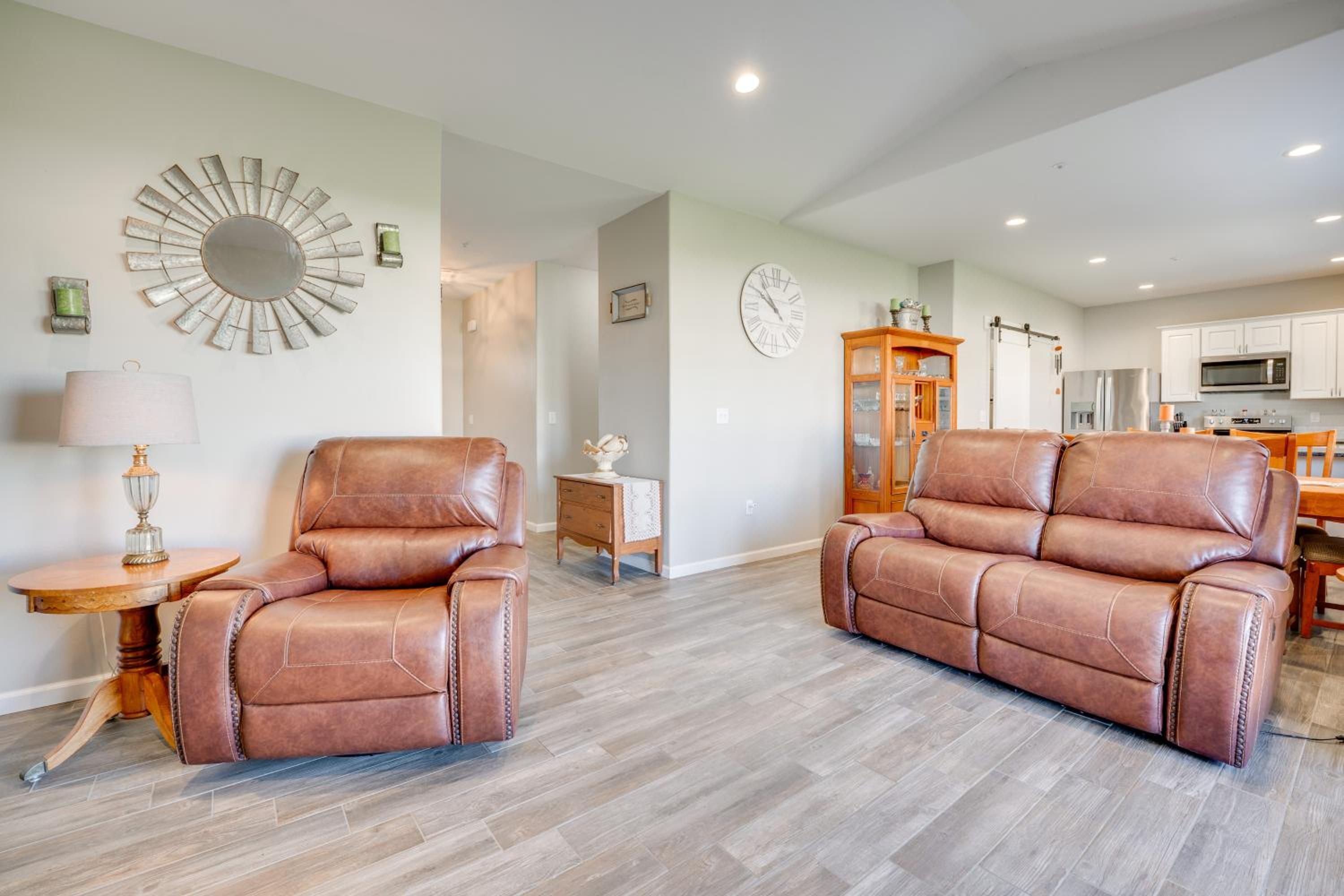 Walk to Moses Lake! Family Home with Fenced Yard