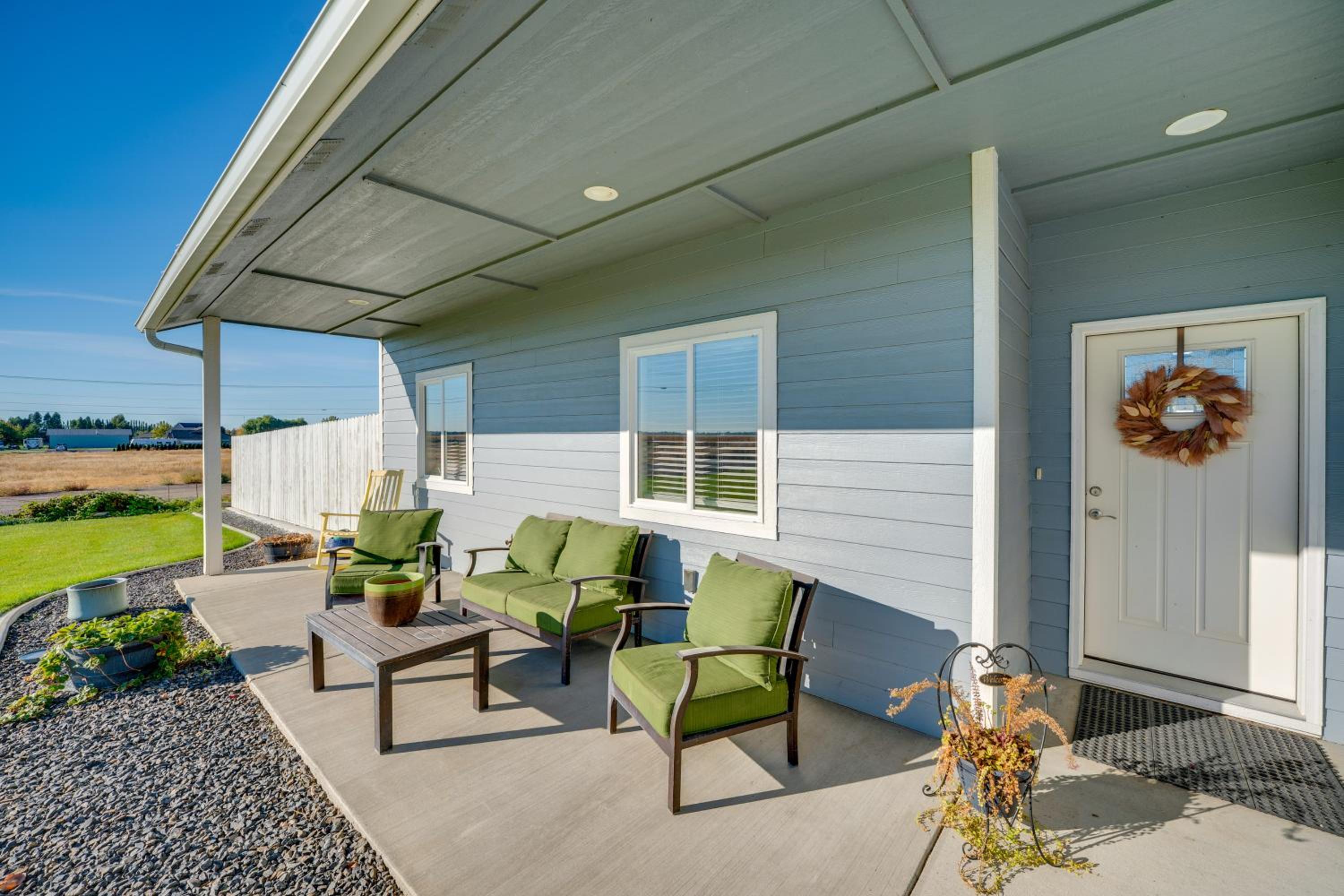 Walk to Moses Lake! Family Home with Fenced Yard