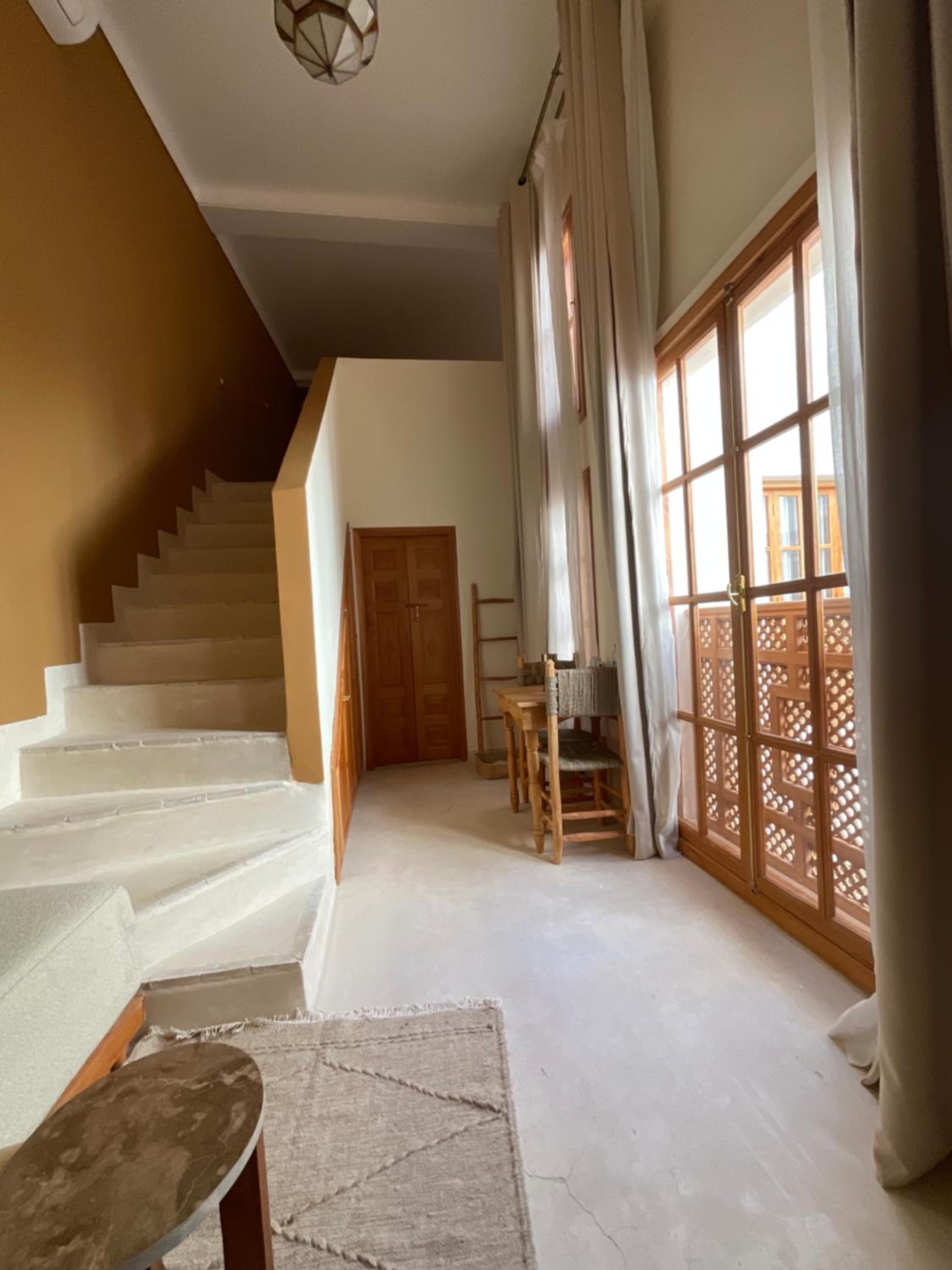 Riad Al Muhandiz Peaceful Duplex Suites near Jemaa El Fna
