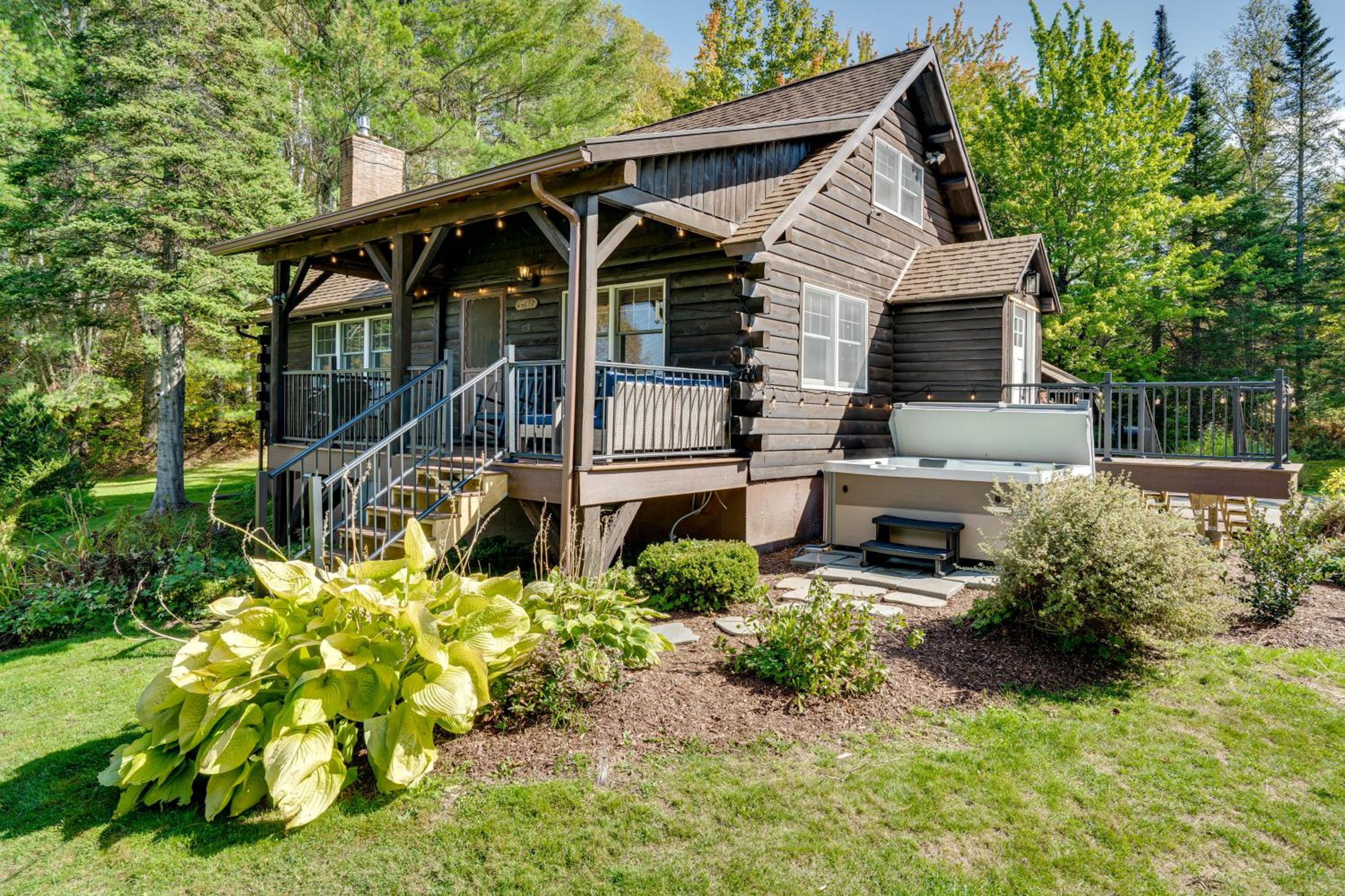 Private Spring-Fed Pond Idyllic Shrewsbury Cabin!