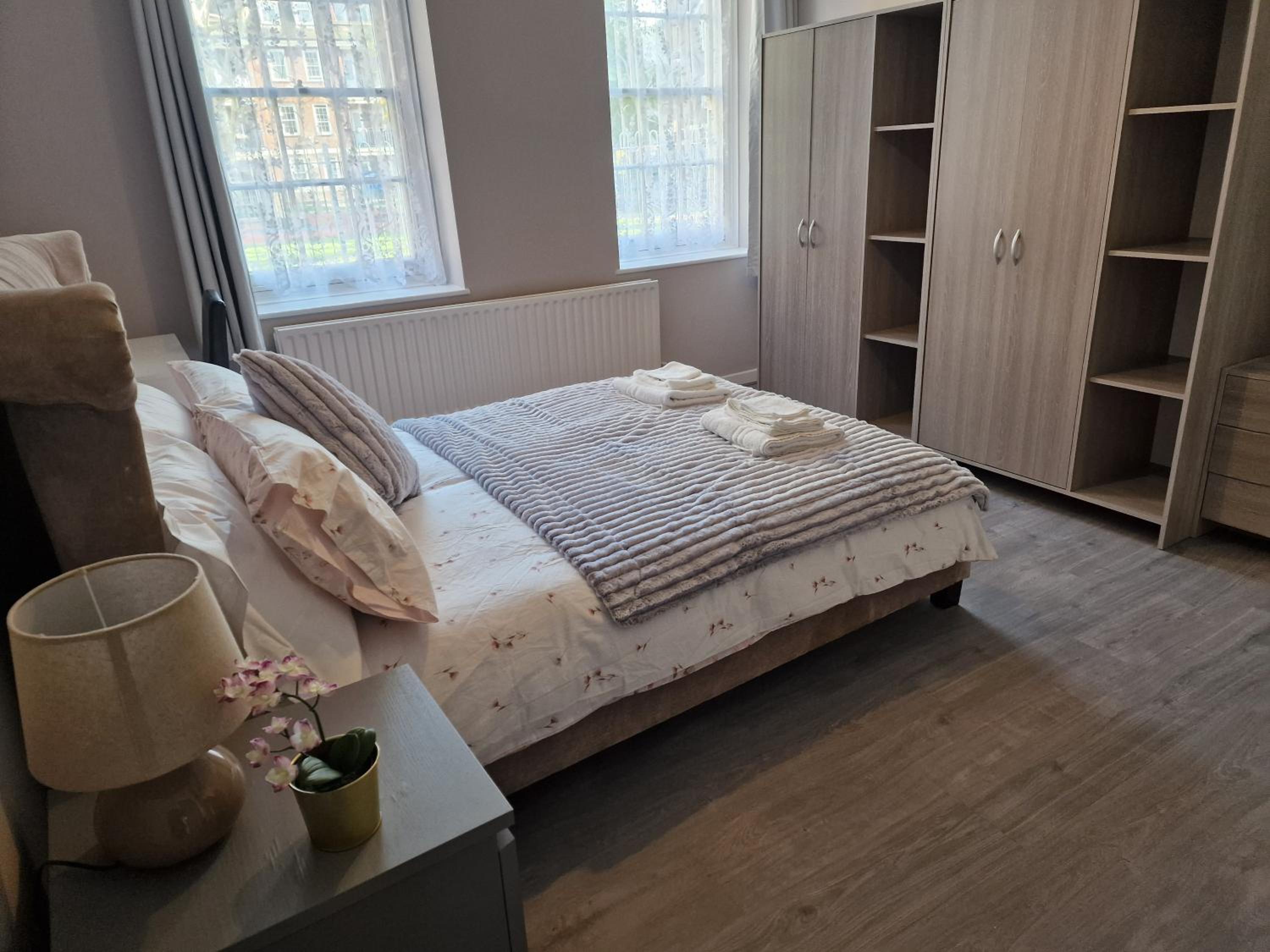 Stunning 3 Bedroom Flat close to Edgware Rd