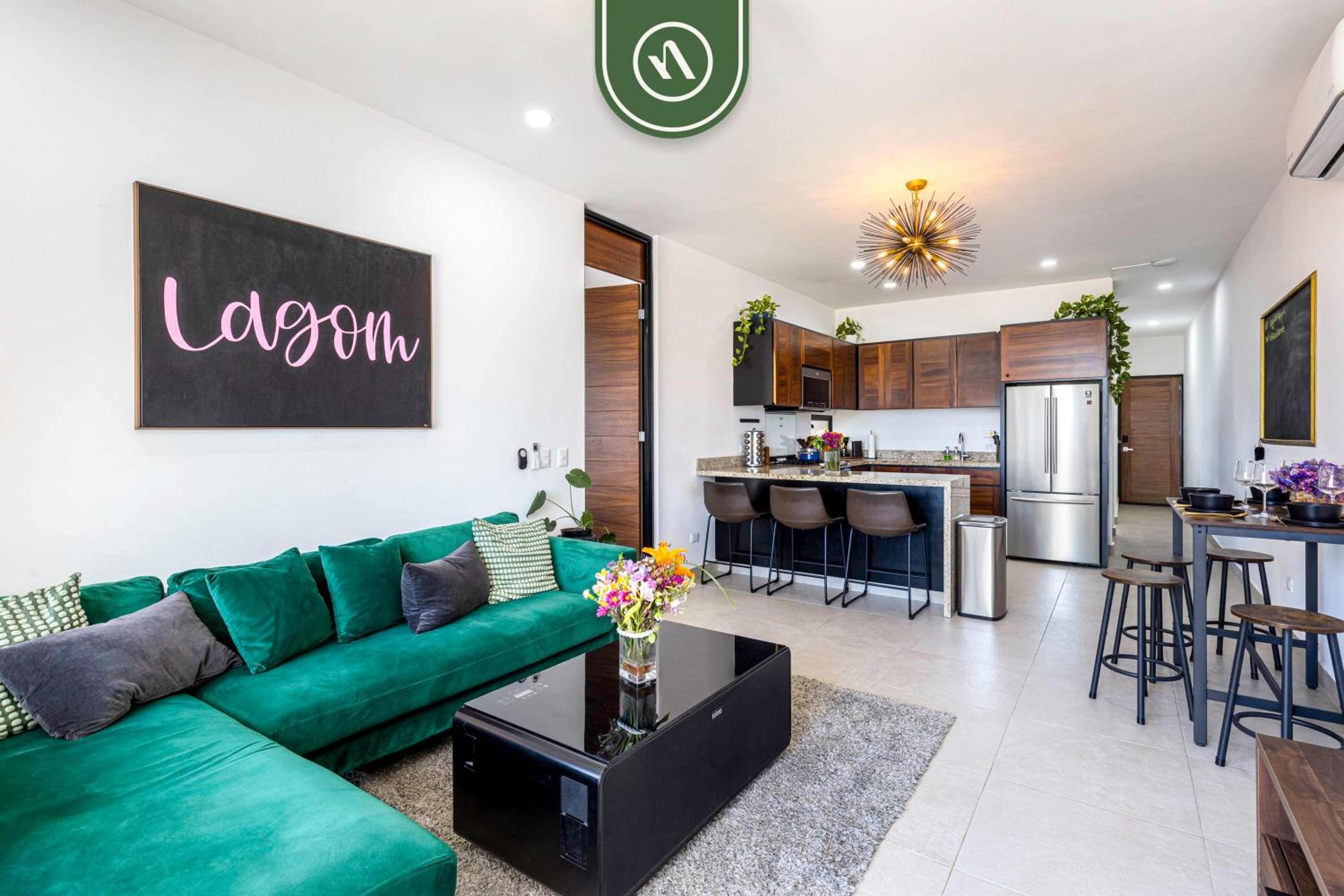 Amazing 2BR Condo with Rooftop pool - BBQ