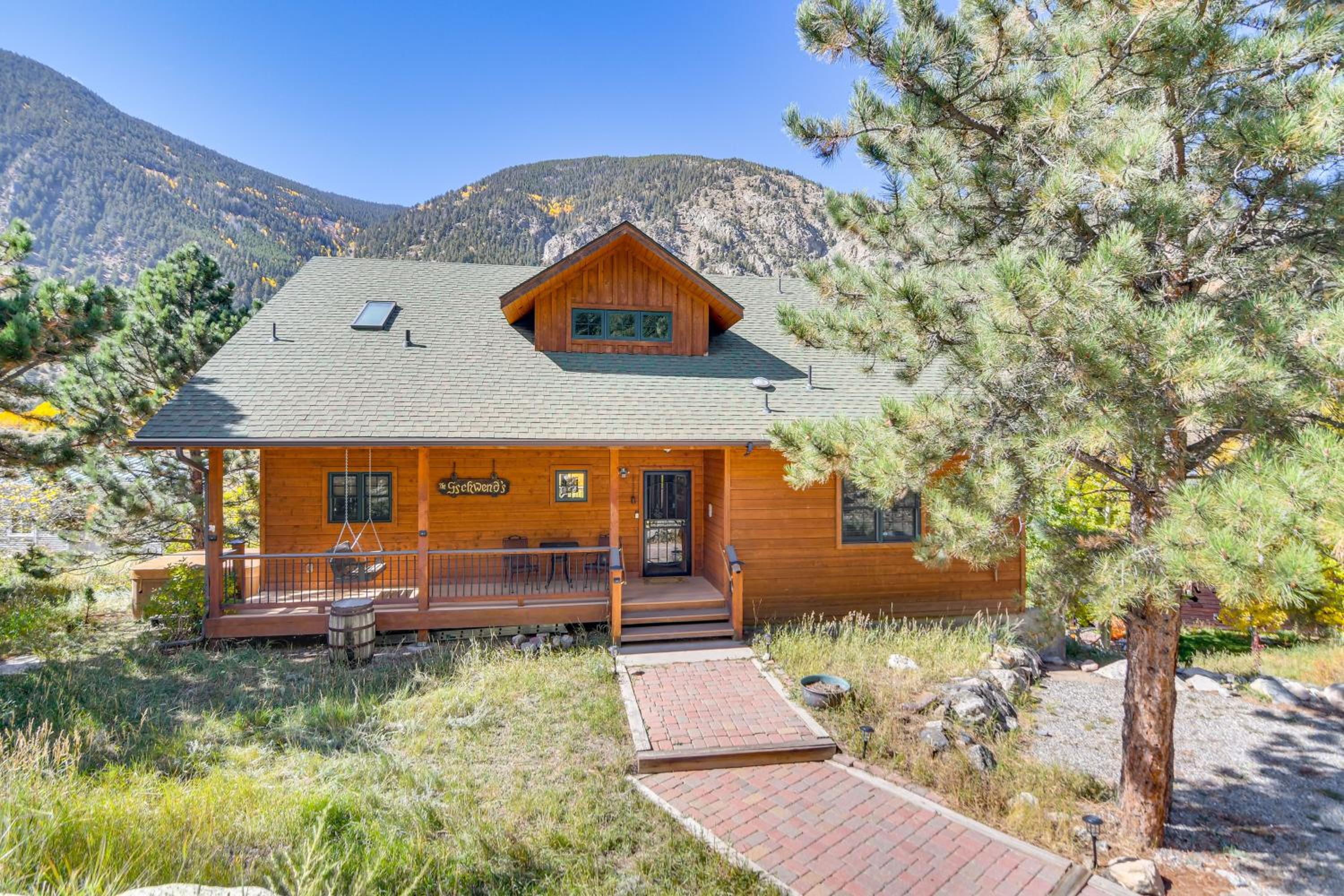Mtn-View Cabin with Private Hot Tub in Georgetown!