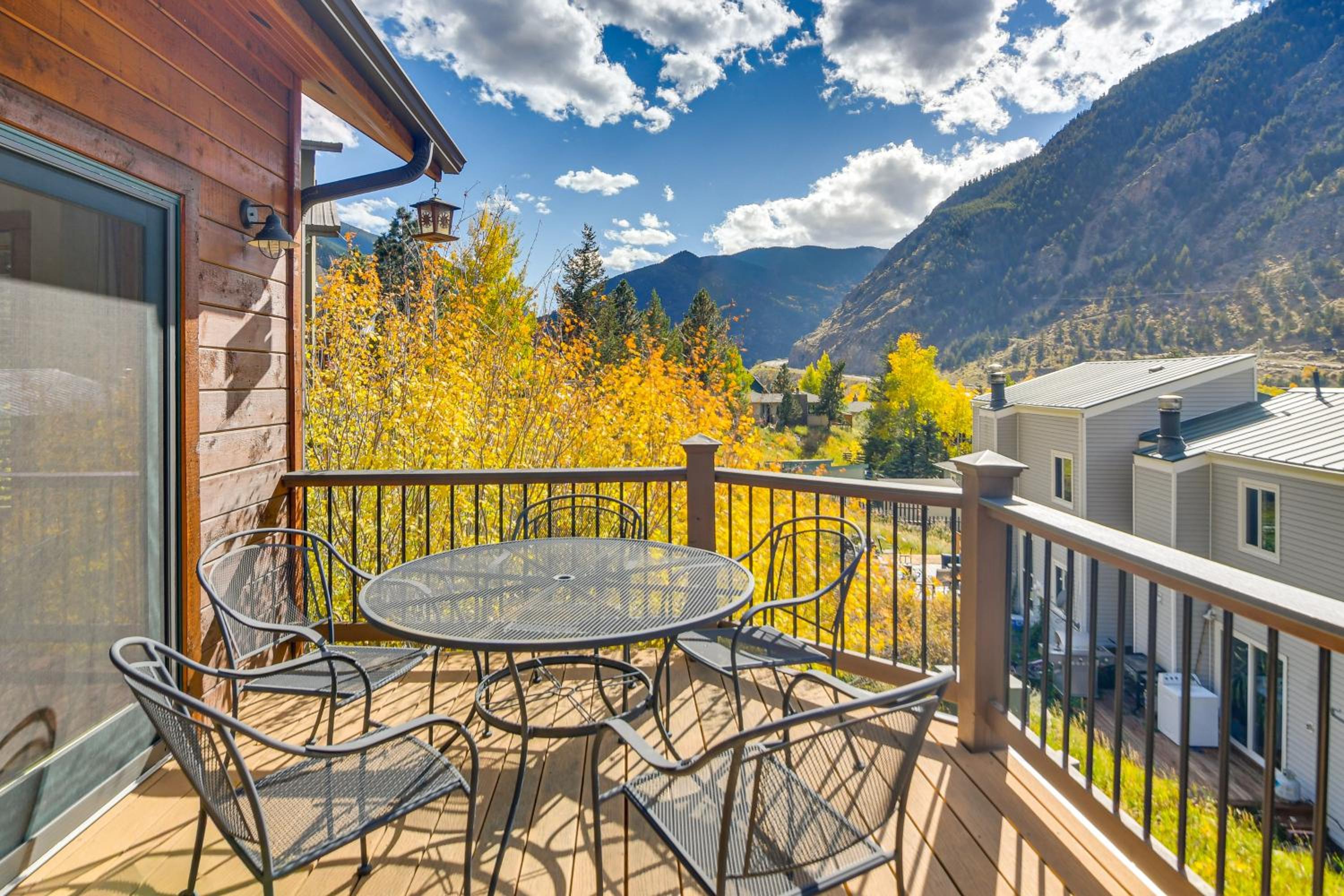 Mtn-View Cabin with Private Hot Tub in Georgetown!
