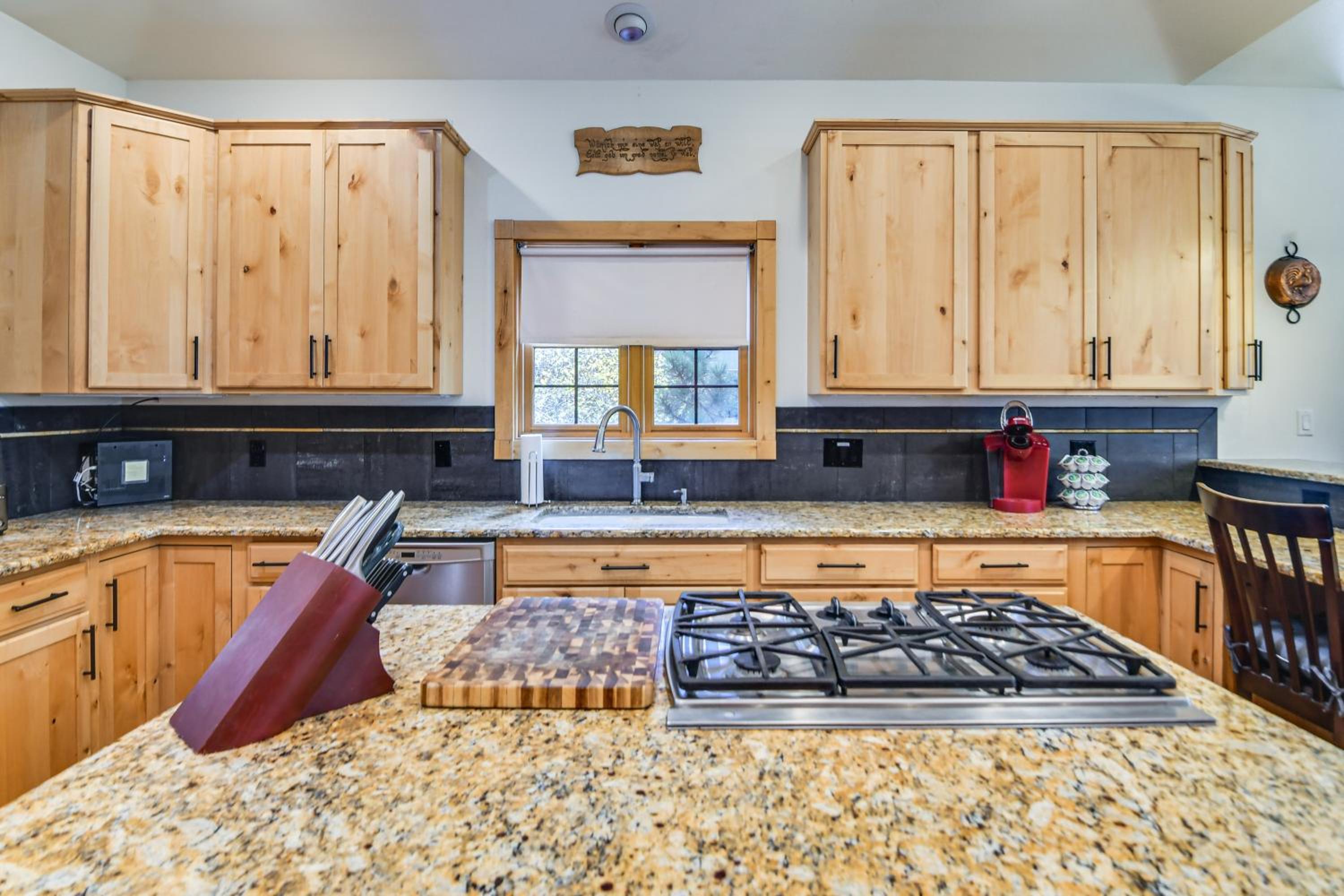 Mtn-View Cabin with Private Hot Tub in Georgetown!