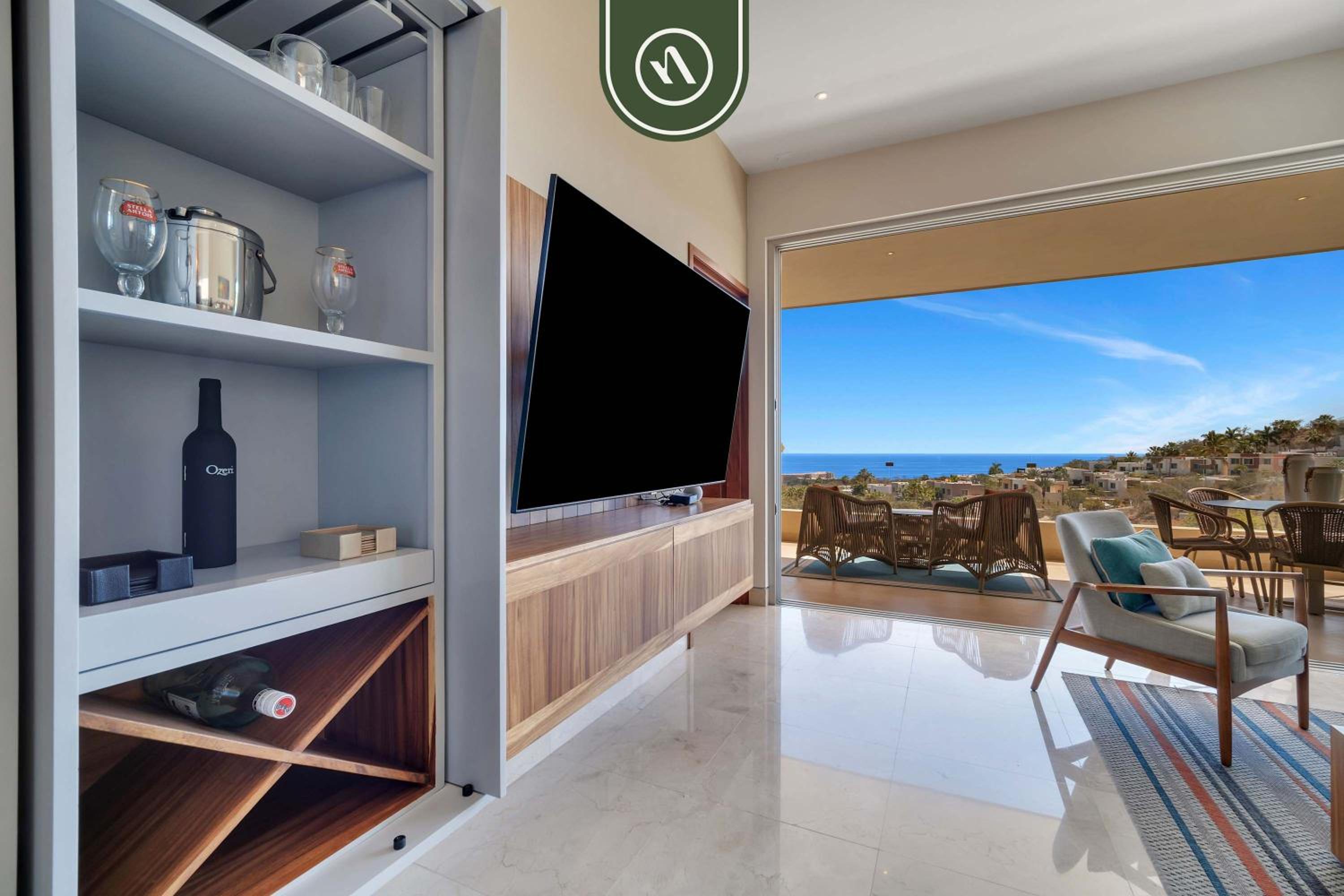 Oceanview 3 BR Condo - Pool - View of the Desert