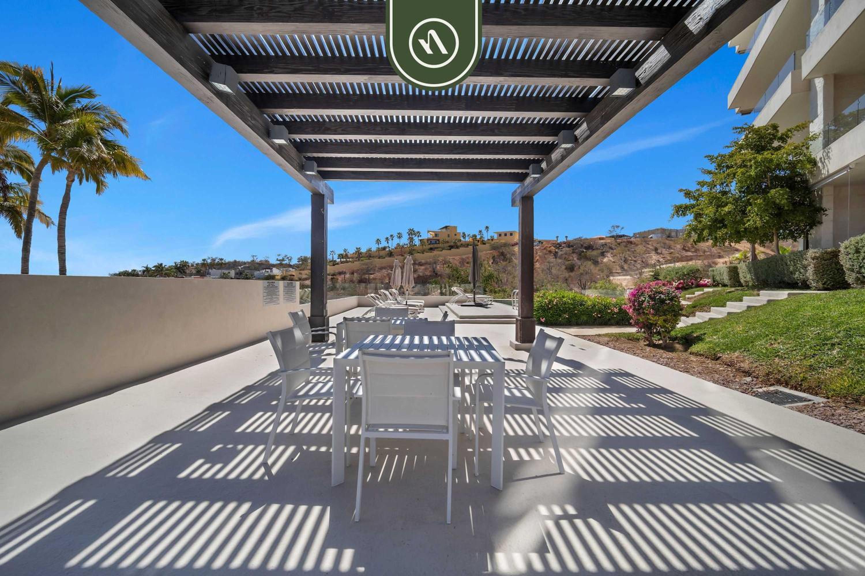 Oceanview 3 BR Condo - Pool - View of the Desert