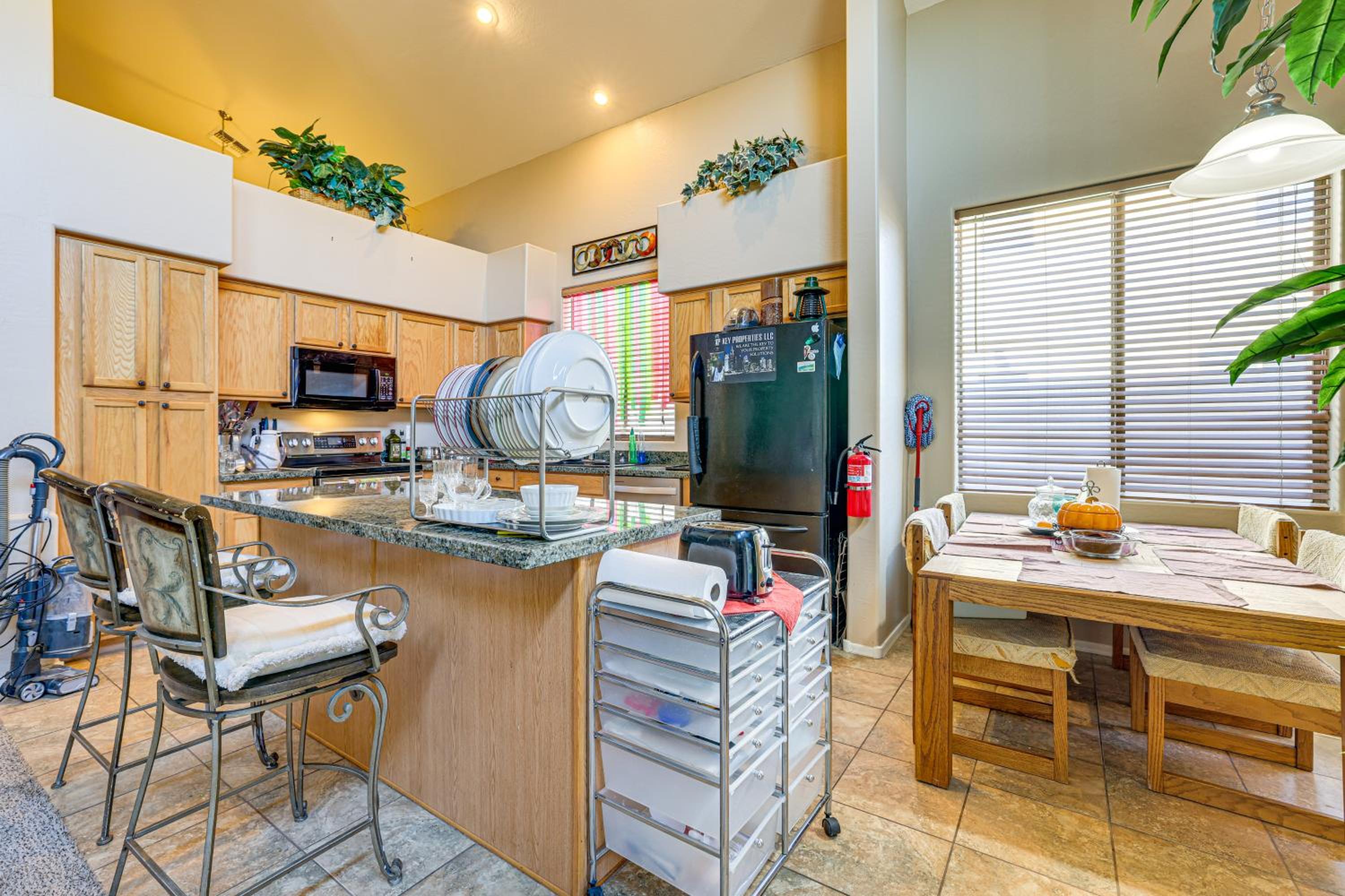 Near Golf Courses and Casinos Maricopa Home with Yard