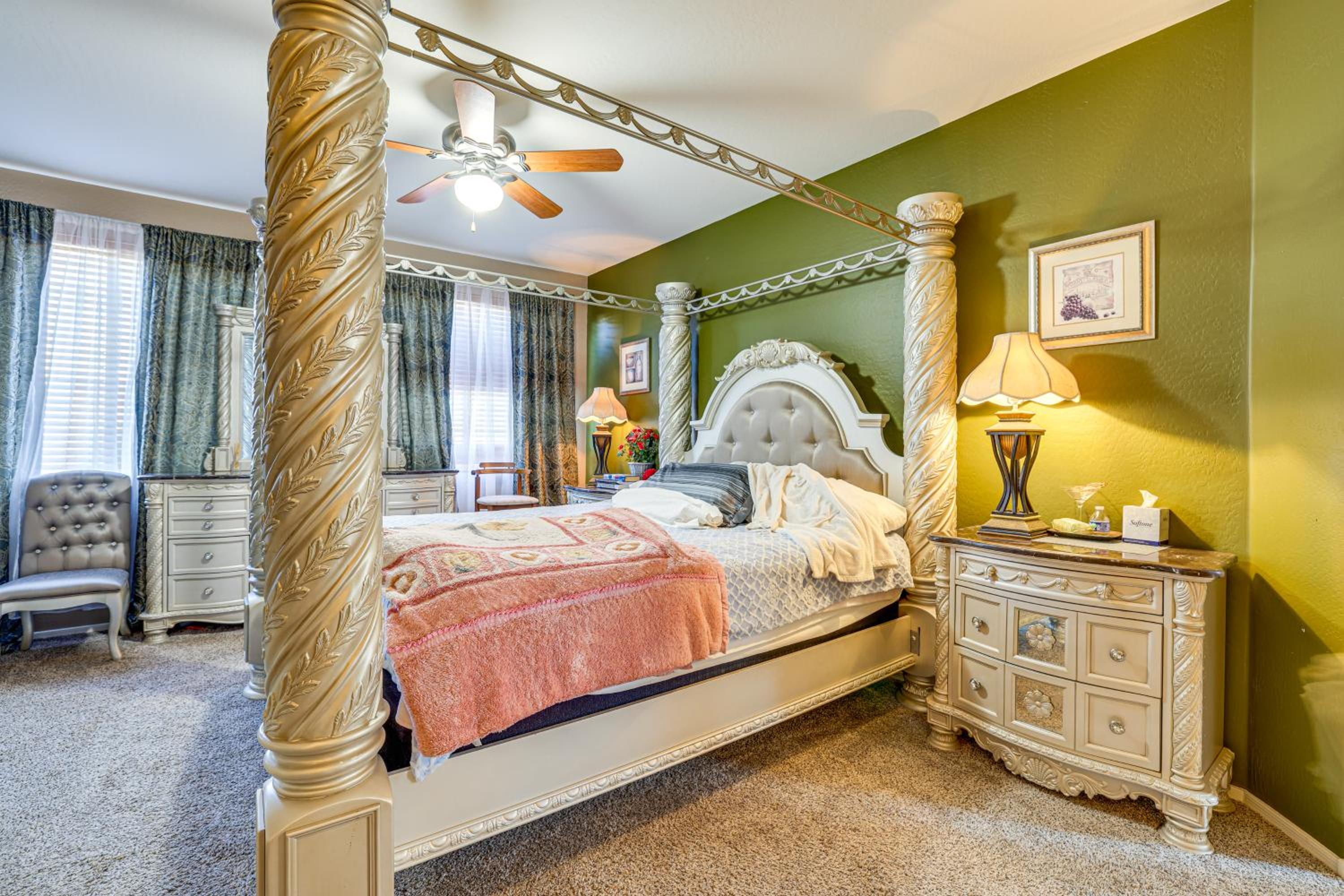 Near Golf Courses and Casinos Maricopa Home with Yard