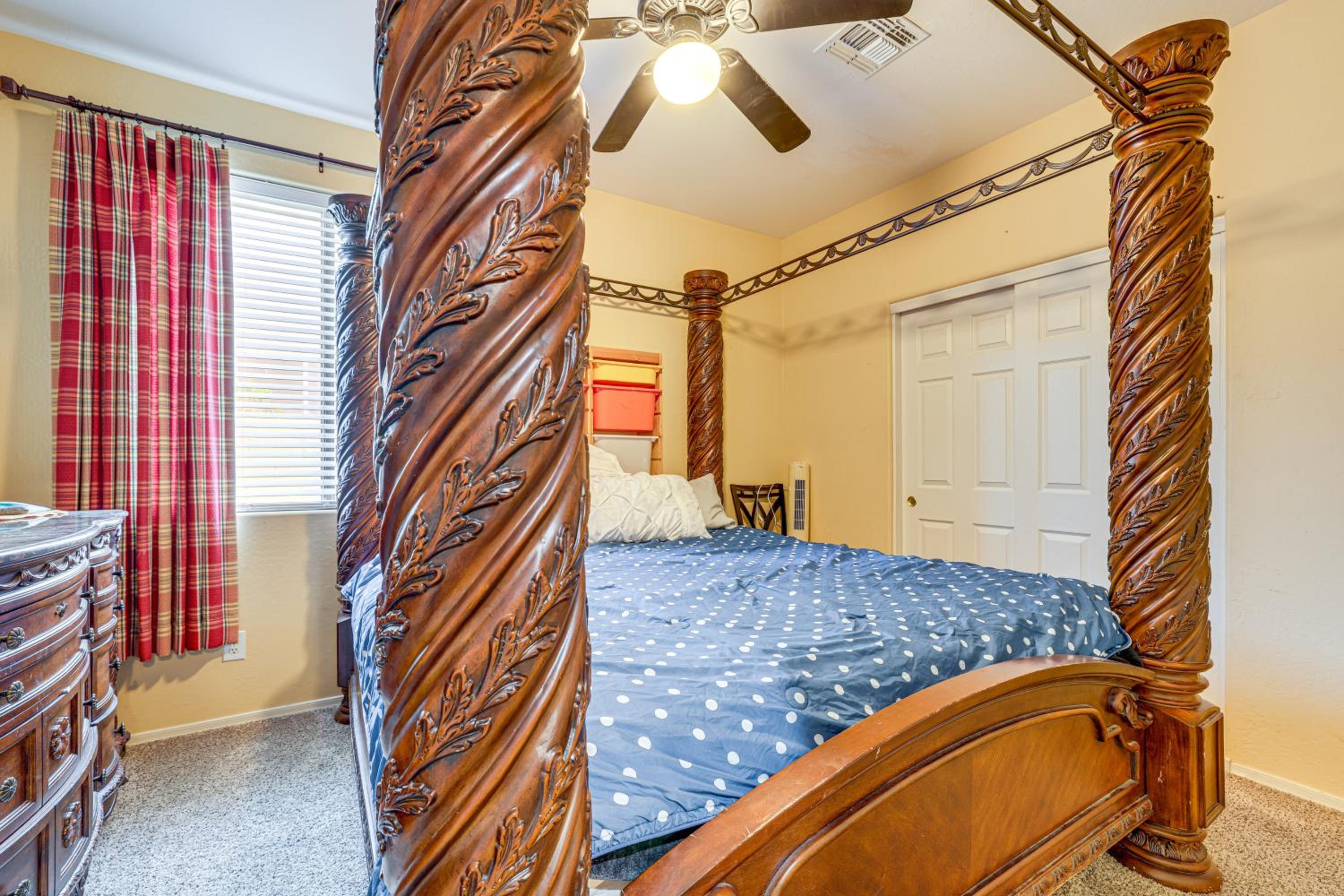 Near Golf Courses and Casinos Maricopa Home with Yard