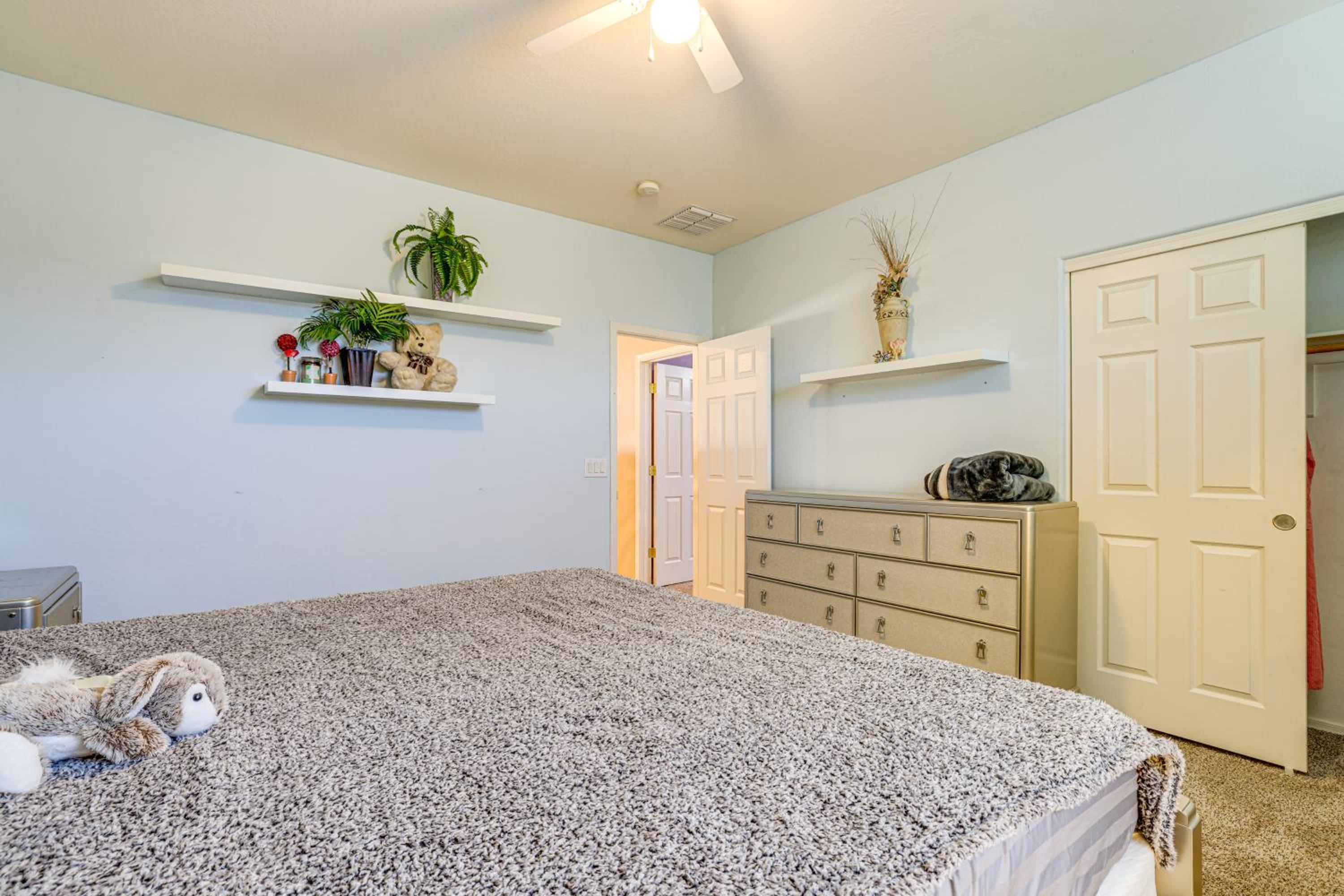 Near Golf Courses and Casinos Maricopa Home with Yard