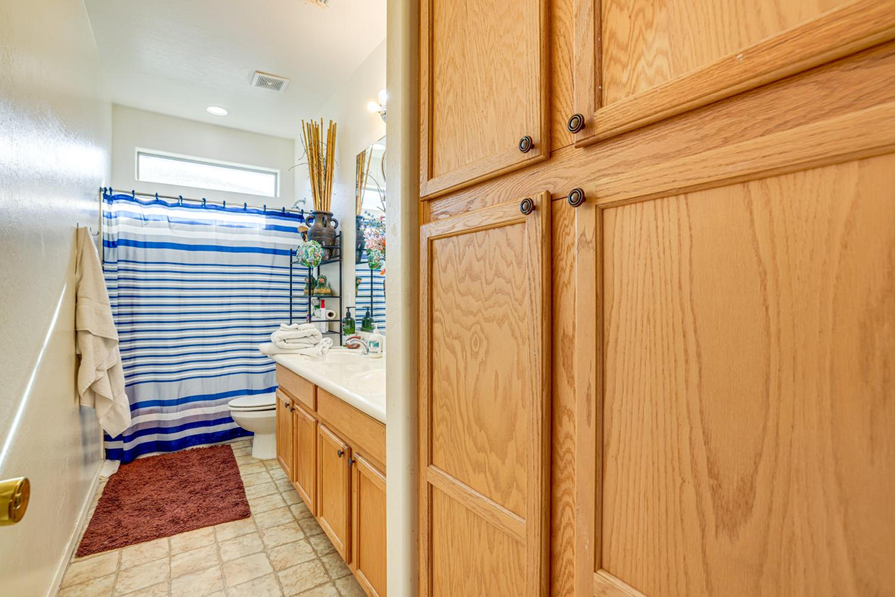 Near Golf Courses and Casinos Maricopa Home with Yard