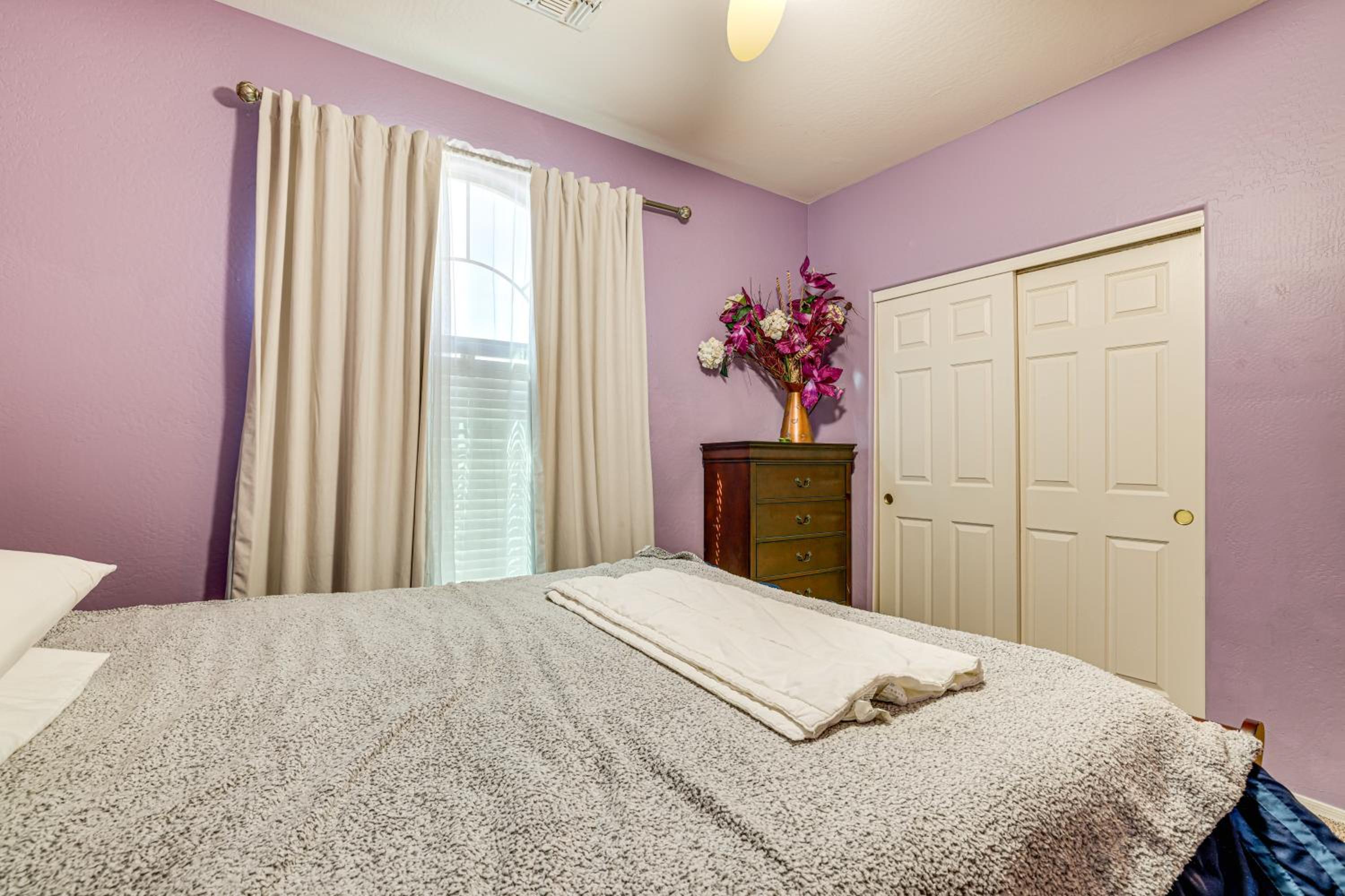 Near Golf Courses and Casinos Maricopa Home with Yard