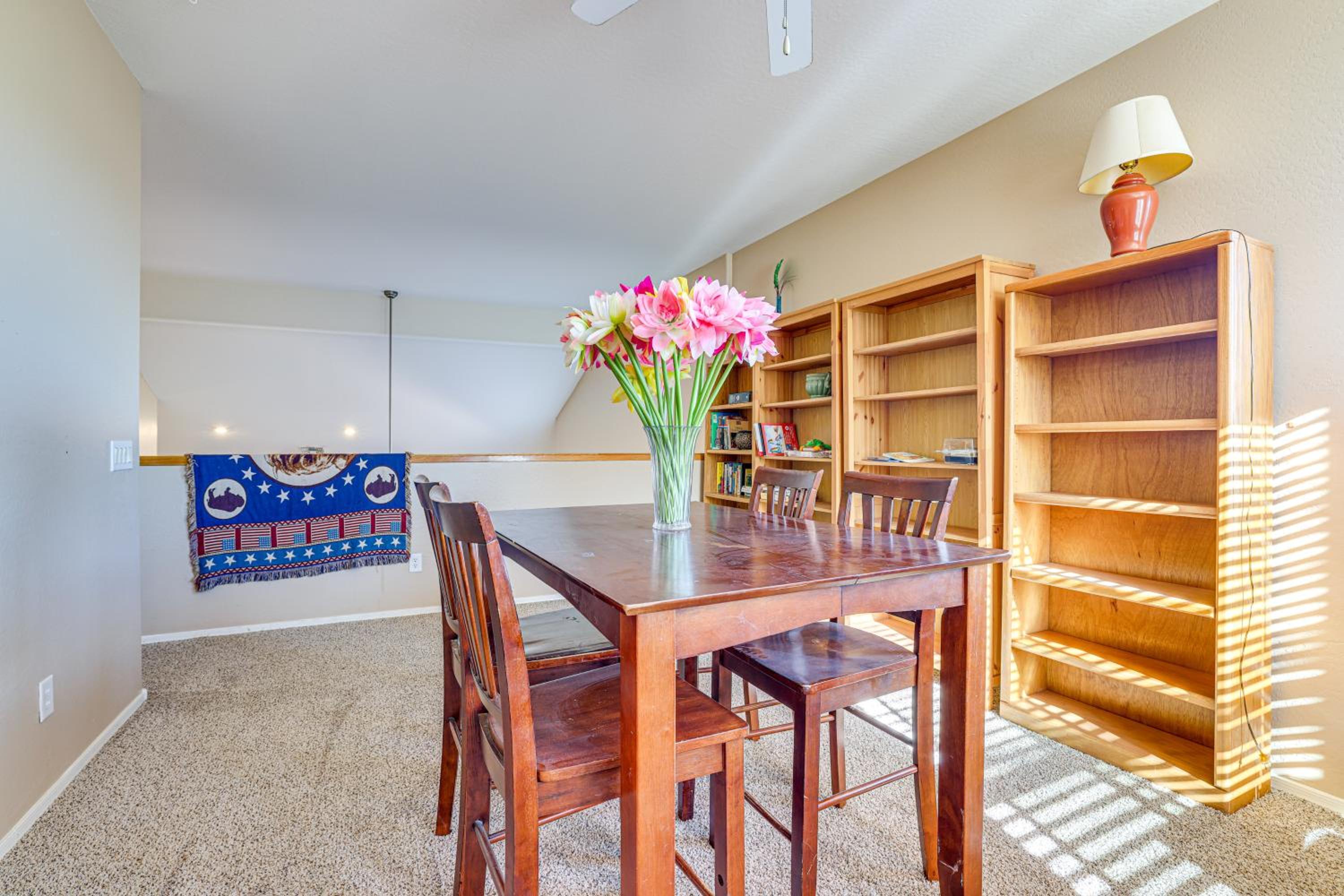 Near Golf Courses and Casinos Maricopa Home with Yard
