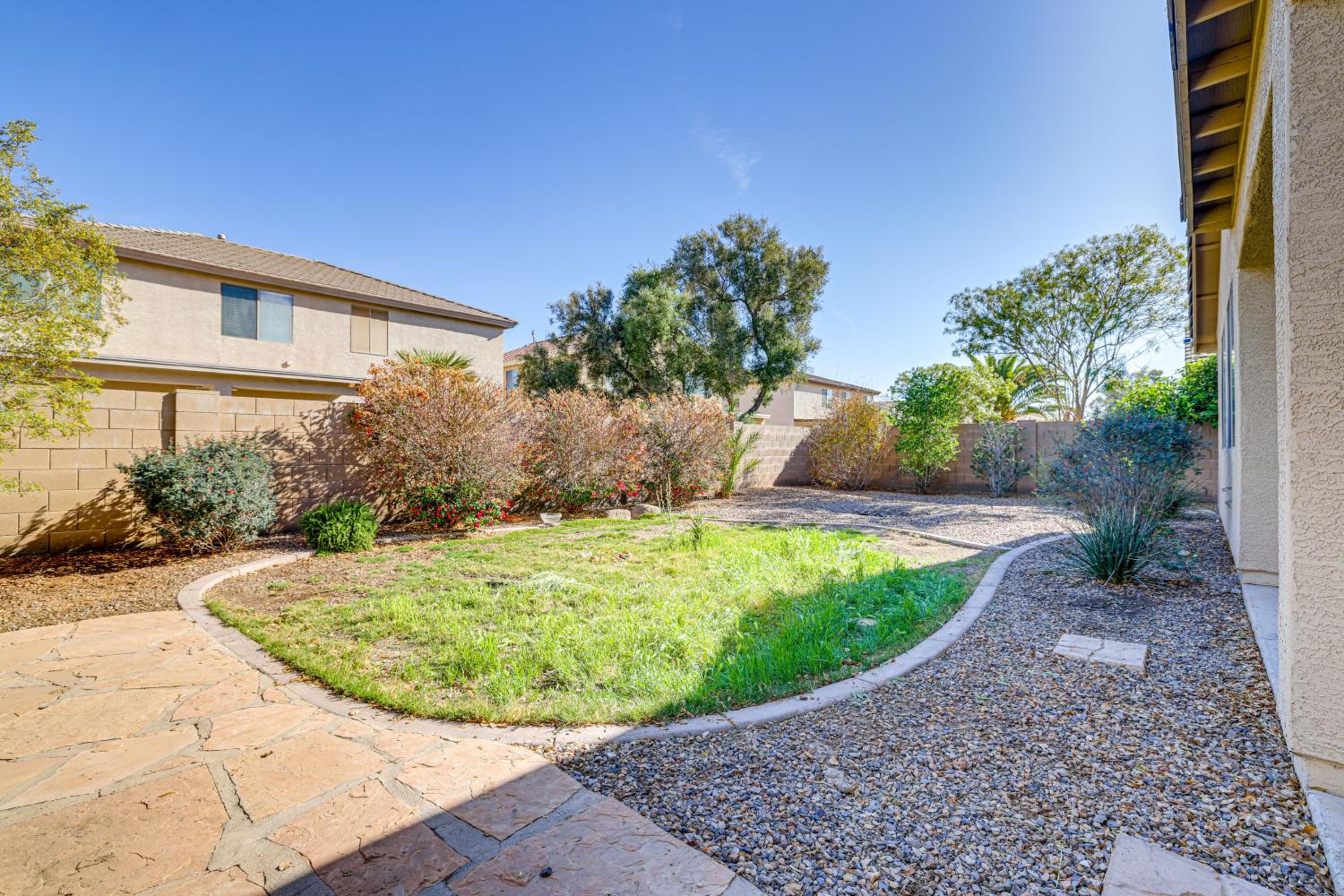 Near Golf Courses and Casinos Maricopa Home with Yard