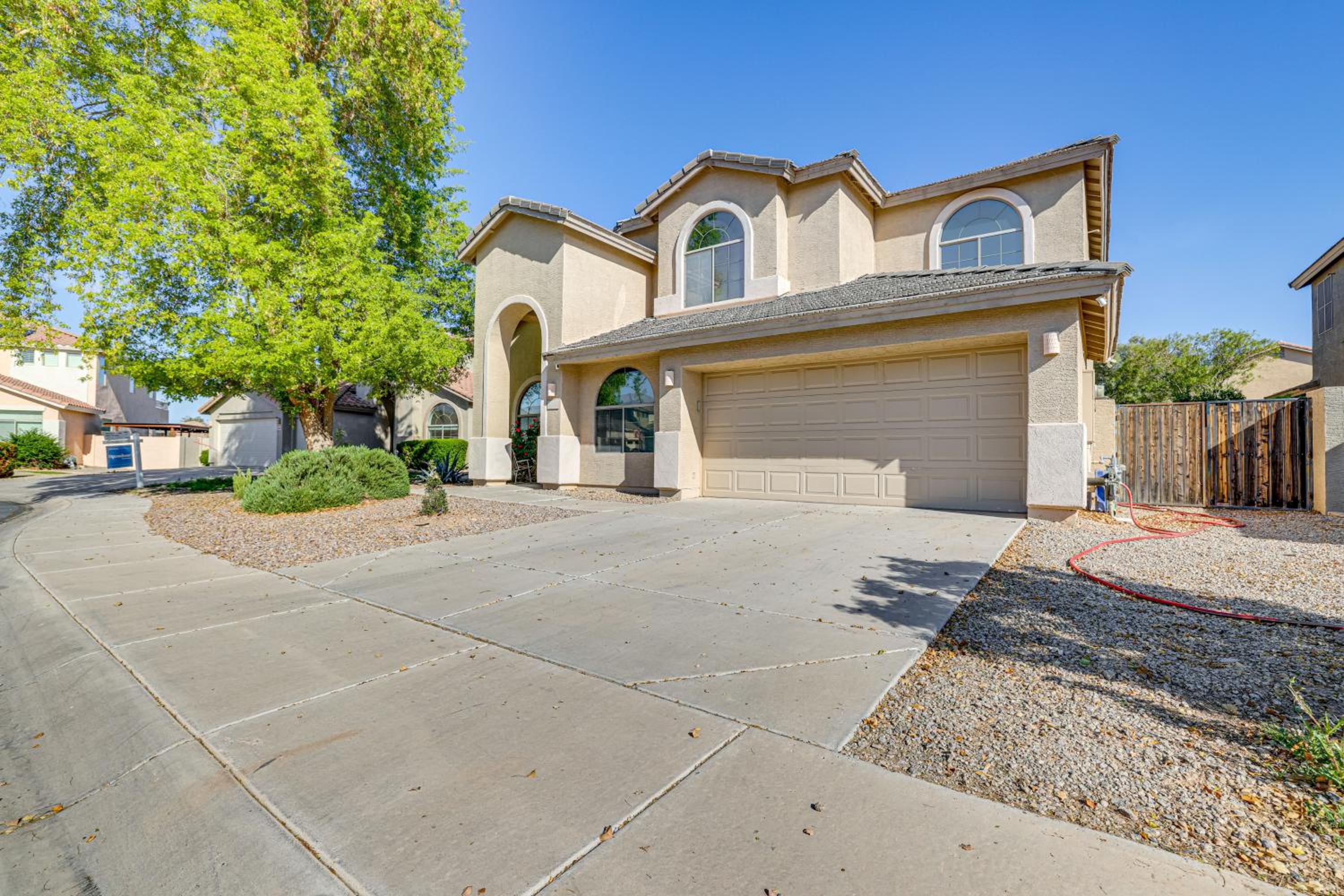 Near Golf Courses and Casinos Maricopa Home with Yard
