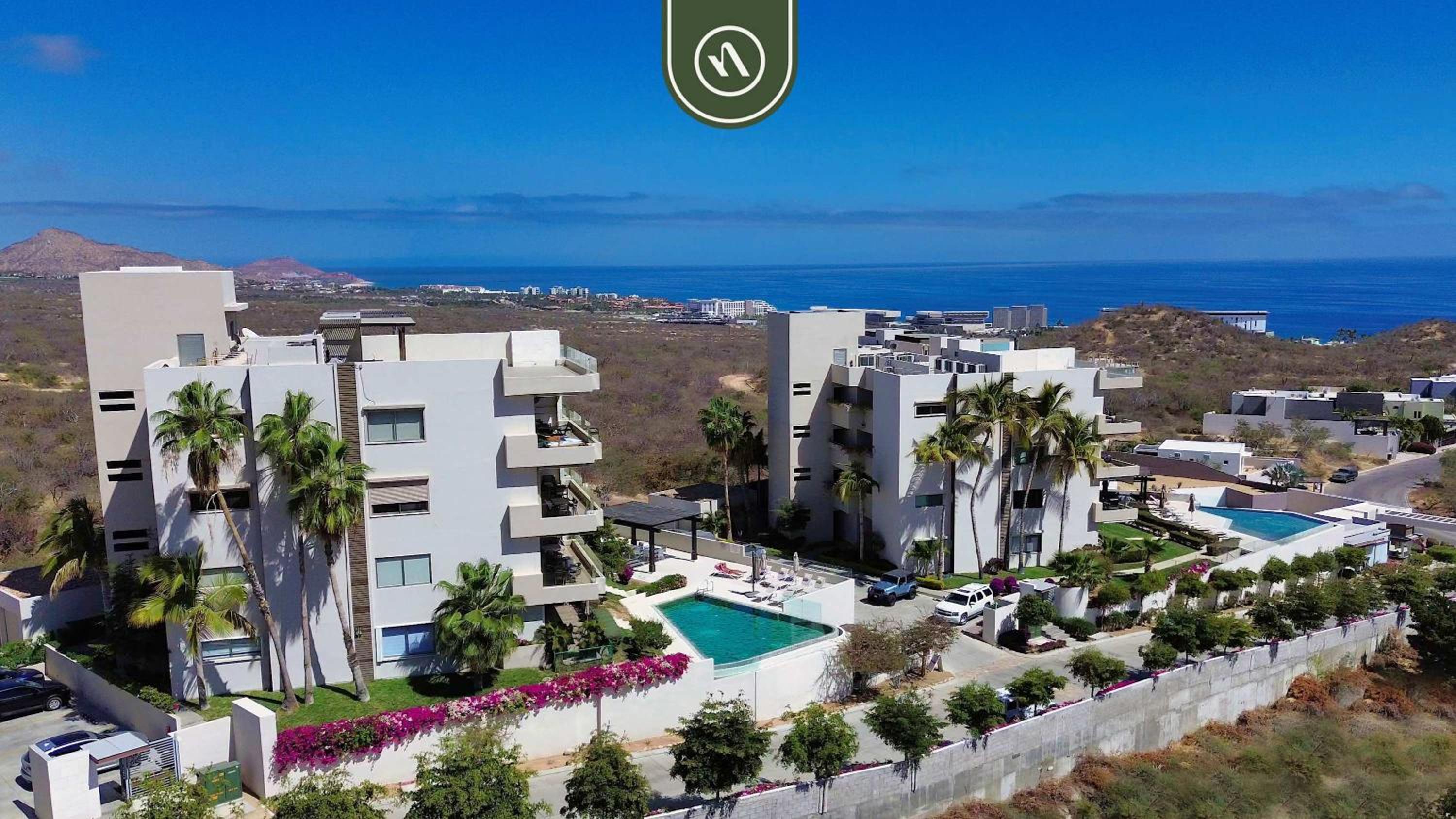 Oceanview 3 BR Condo - Pool - View of the Desert