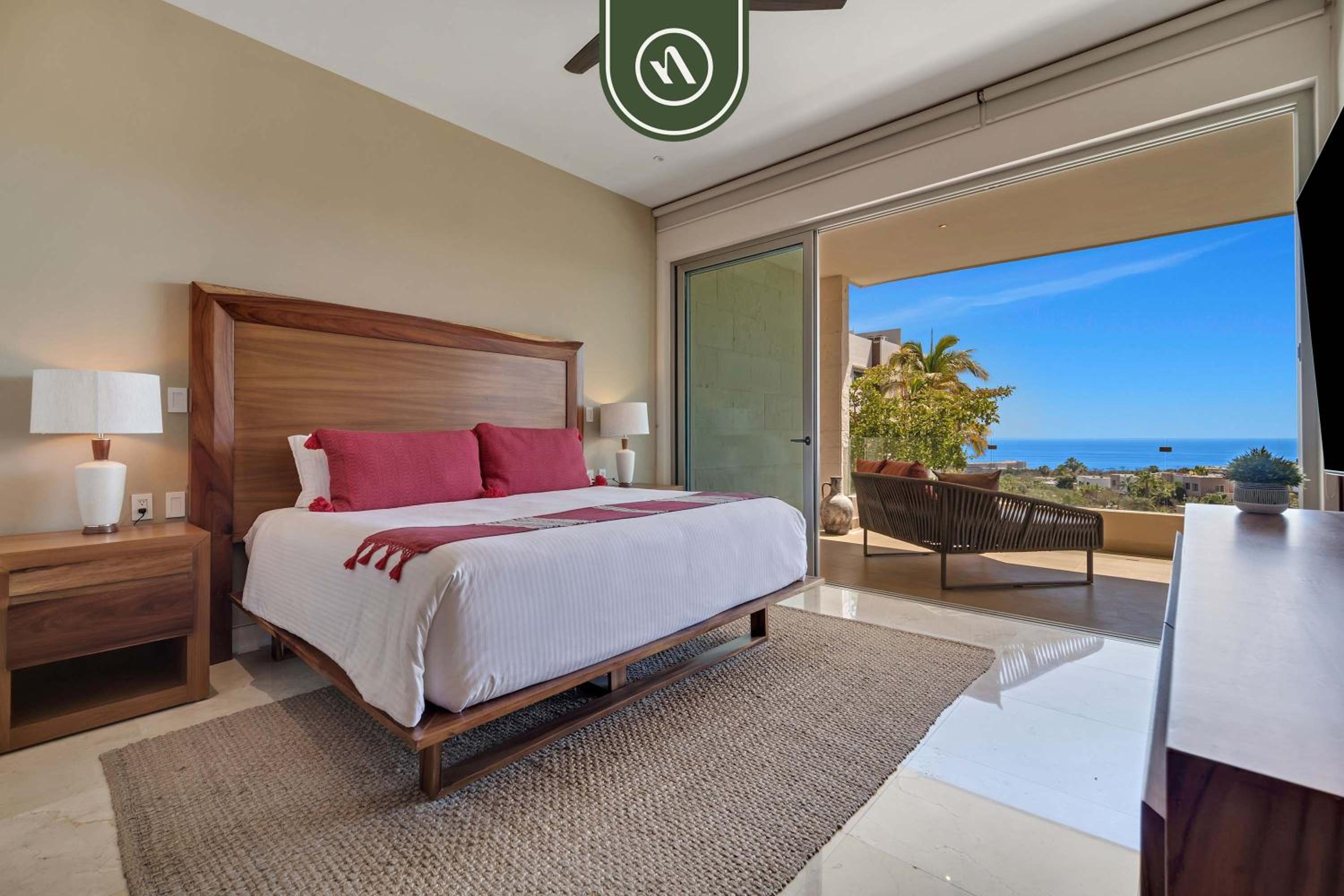 Oceanview 3 BR Condo - Pool - View of the Desert