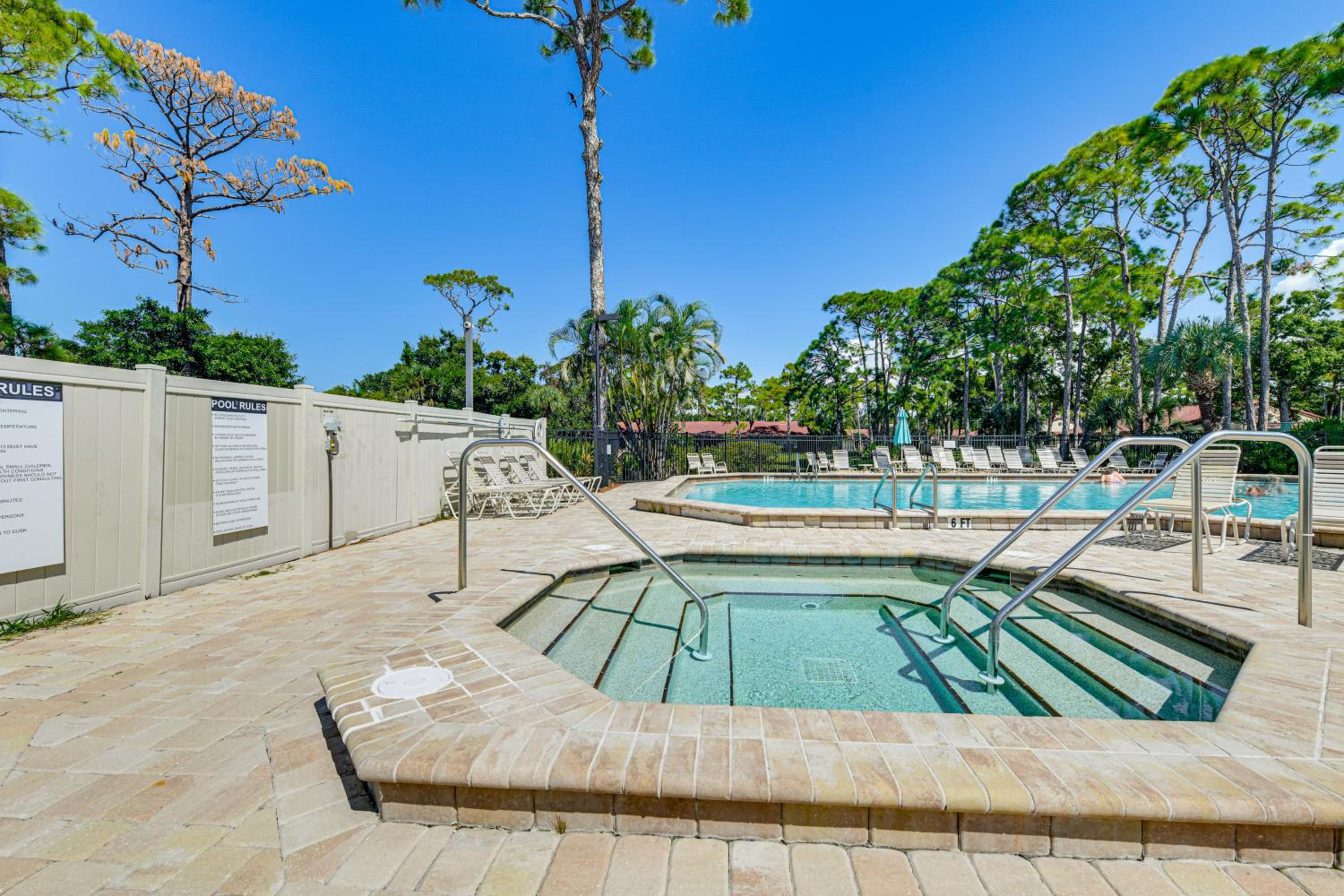4 Mi to Siesta Beach Condo with Community Perks!