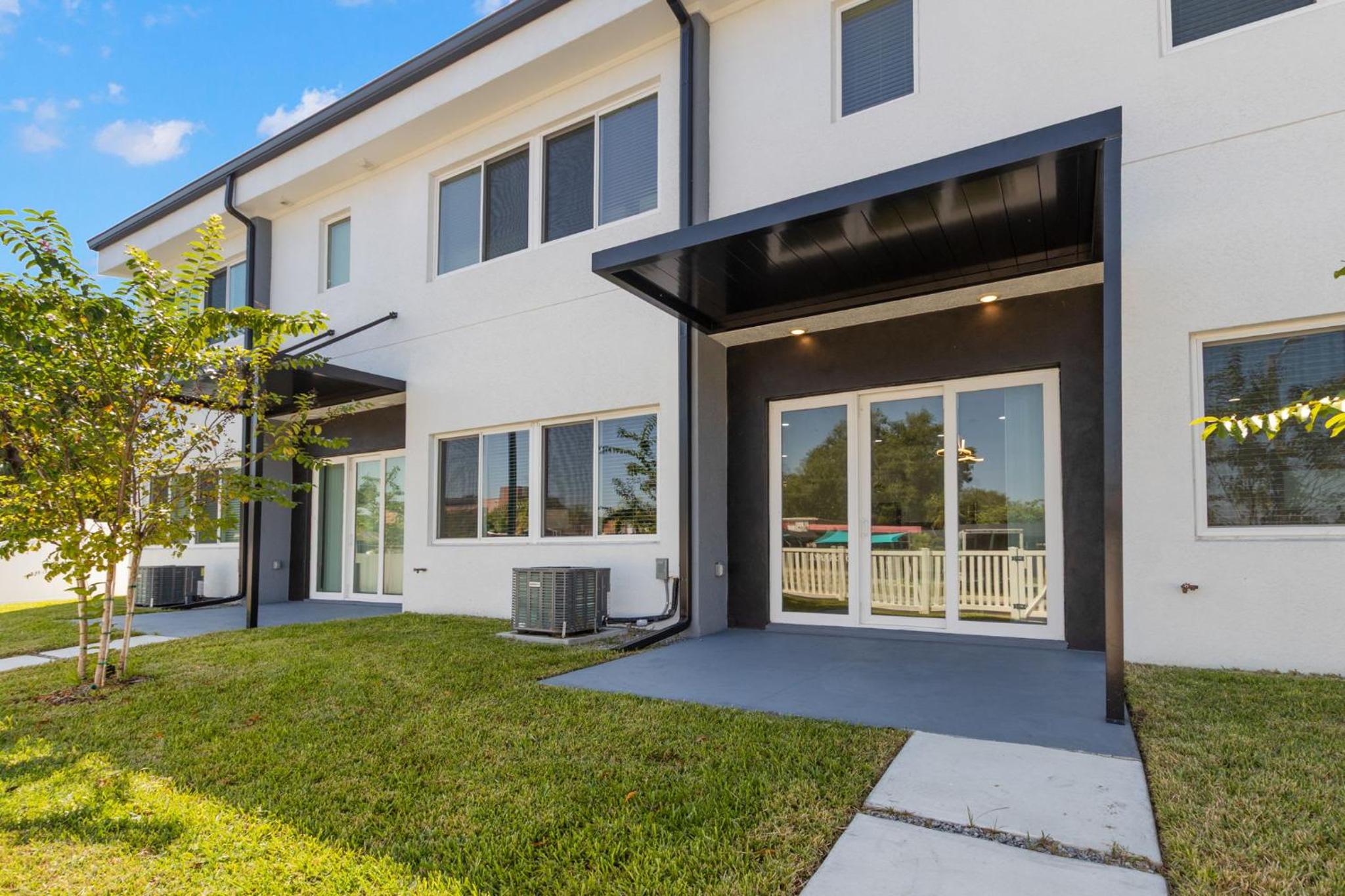 NEW Casa Sol - Luxury Townhome In Prime Location
