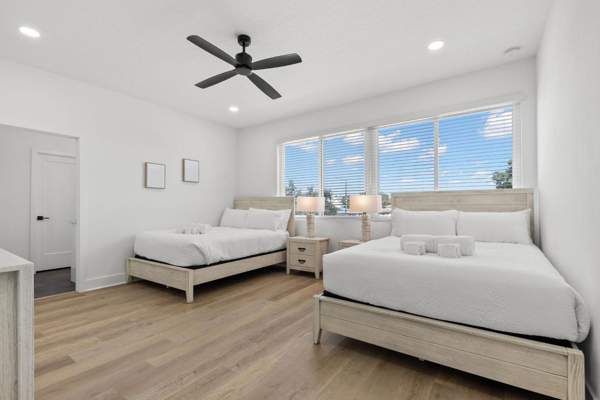 NEW Casa Sol - Luxury Townhome In Prime Location