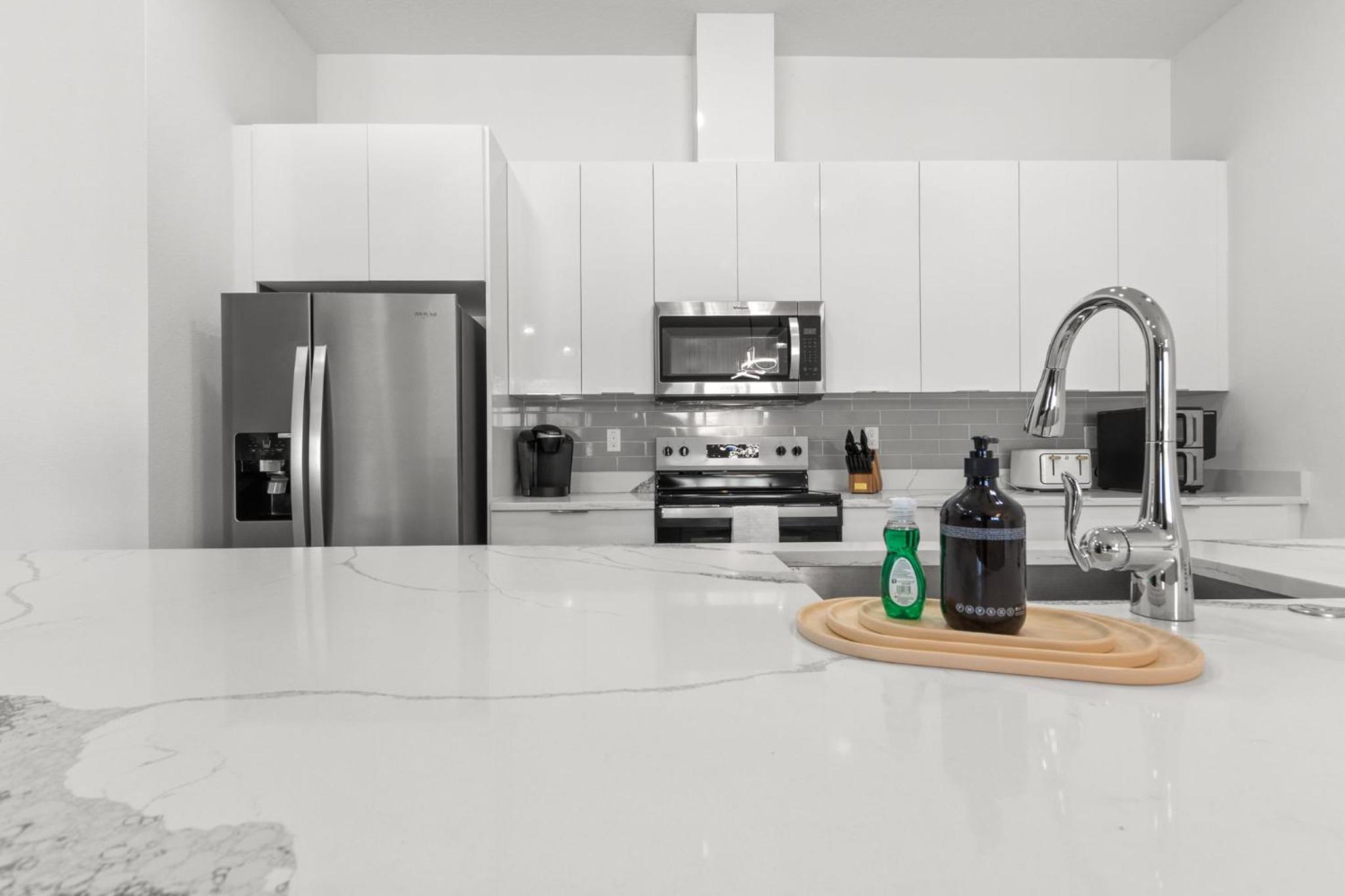 NEW Casa Sol - Luxury Townhome In Prime Location