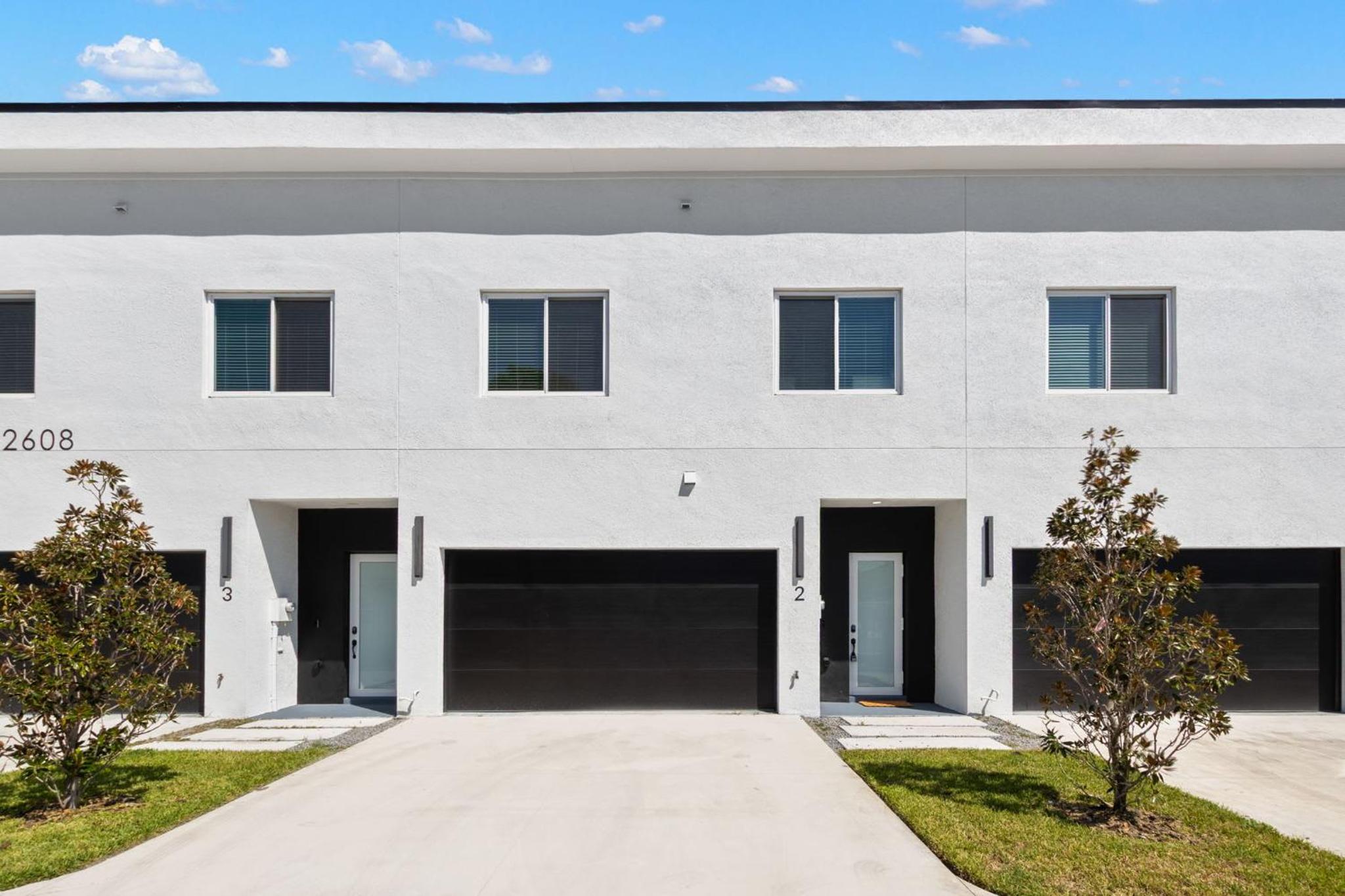 NEW Casa Sol - Luxury Townhome In Prime Location