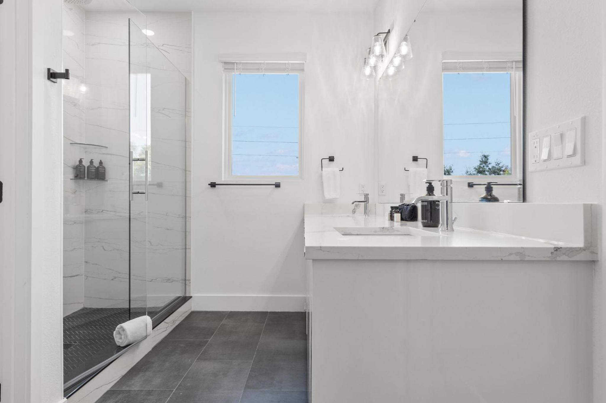 NEW Casa Cielo - Gorgeous Newly Built Tampa Home