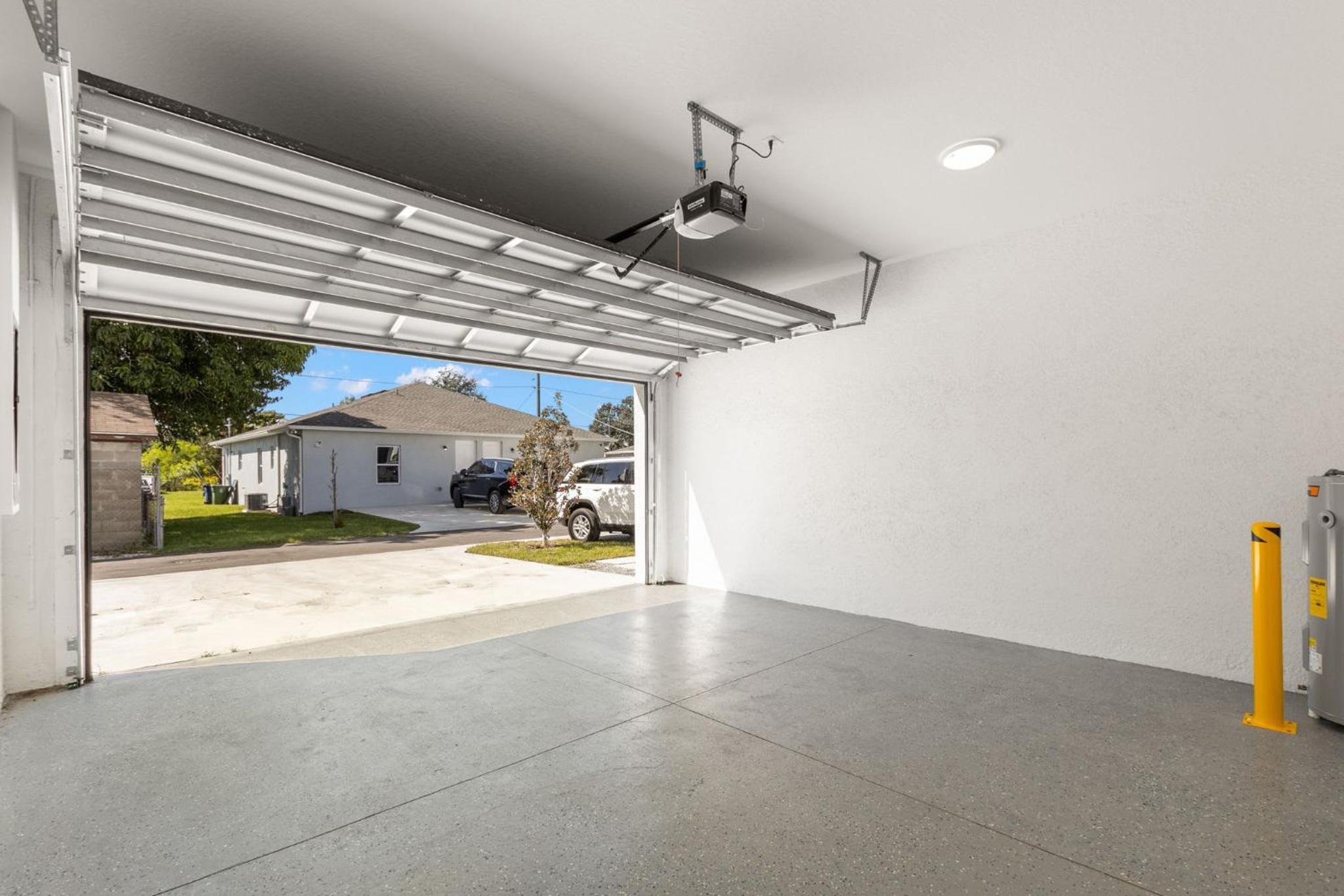 NEW Casa Cielo - Gorgeous Newly Built Tampa Home