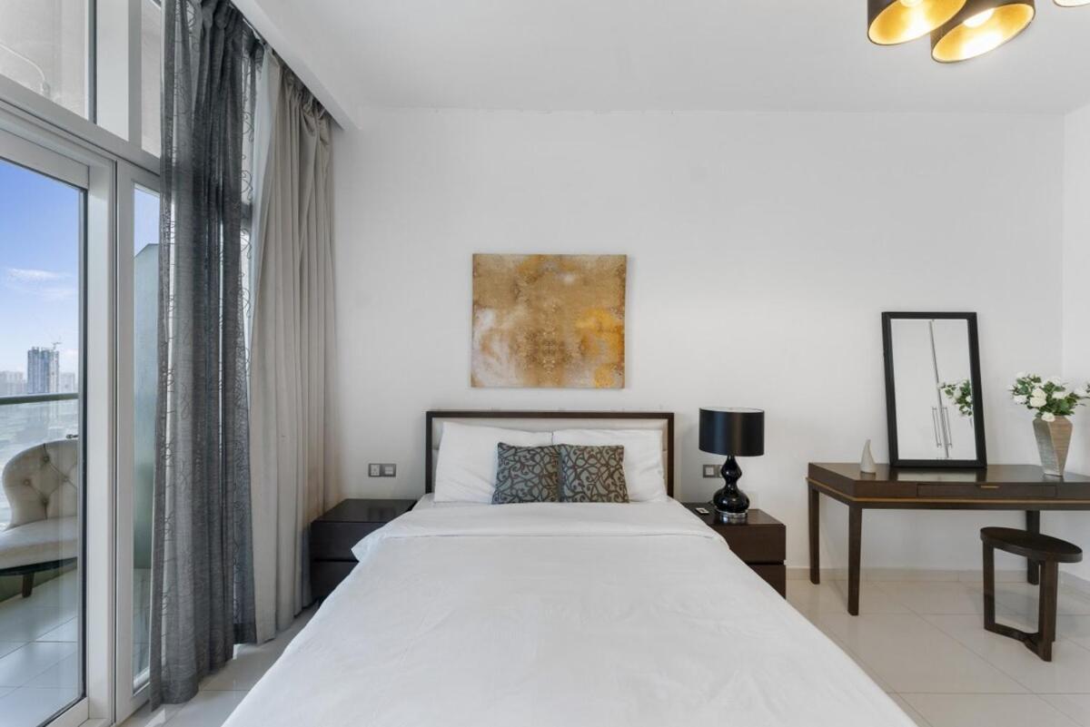 High-Floor Studio Ghalia JVC with an Amazing View