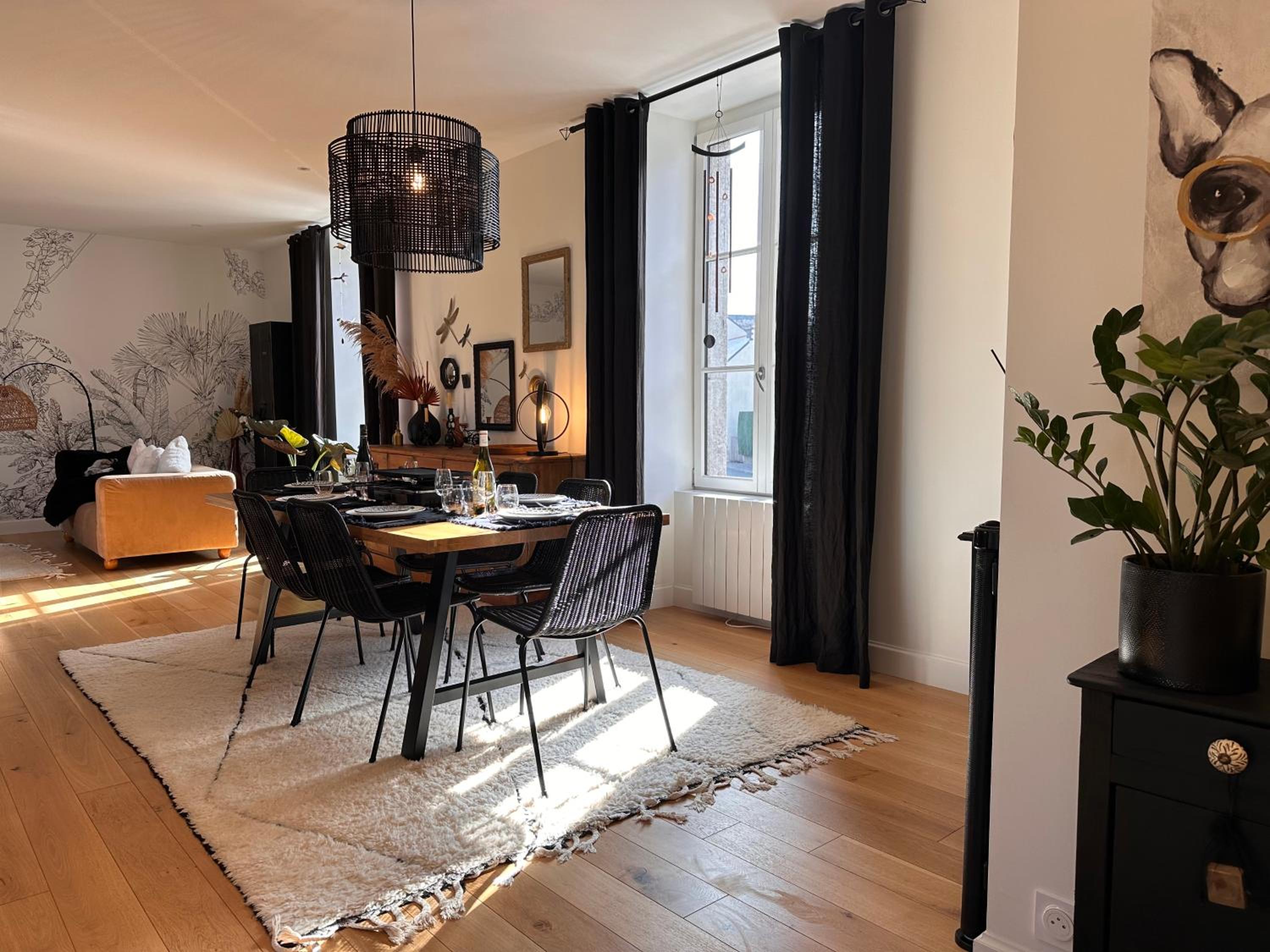 Les Libellules Appartement avec baignoire spa à Dinan Lanvallay