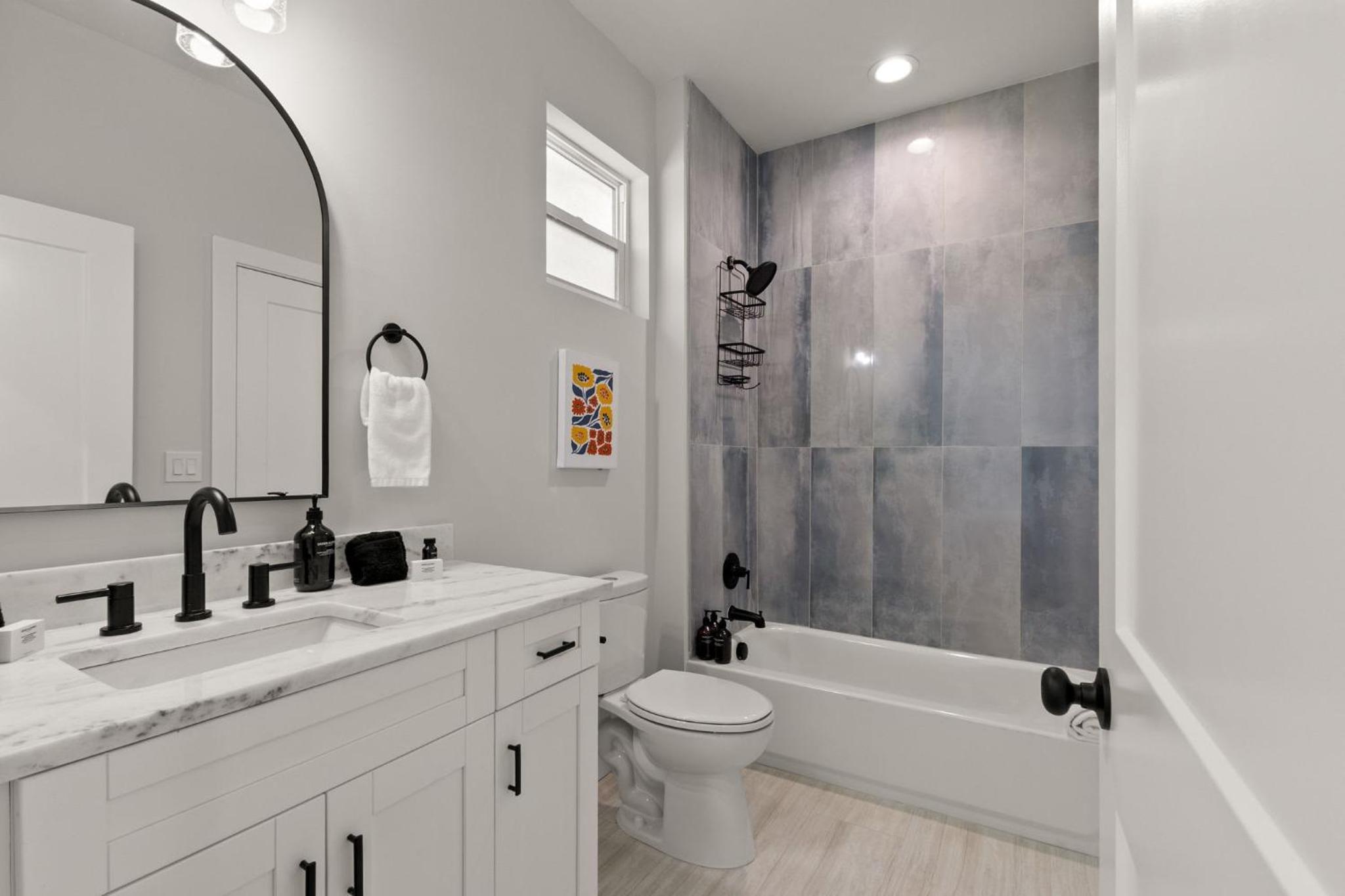 NEW Casa Cereza - Stunning New Build In Old Tampa