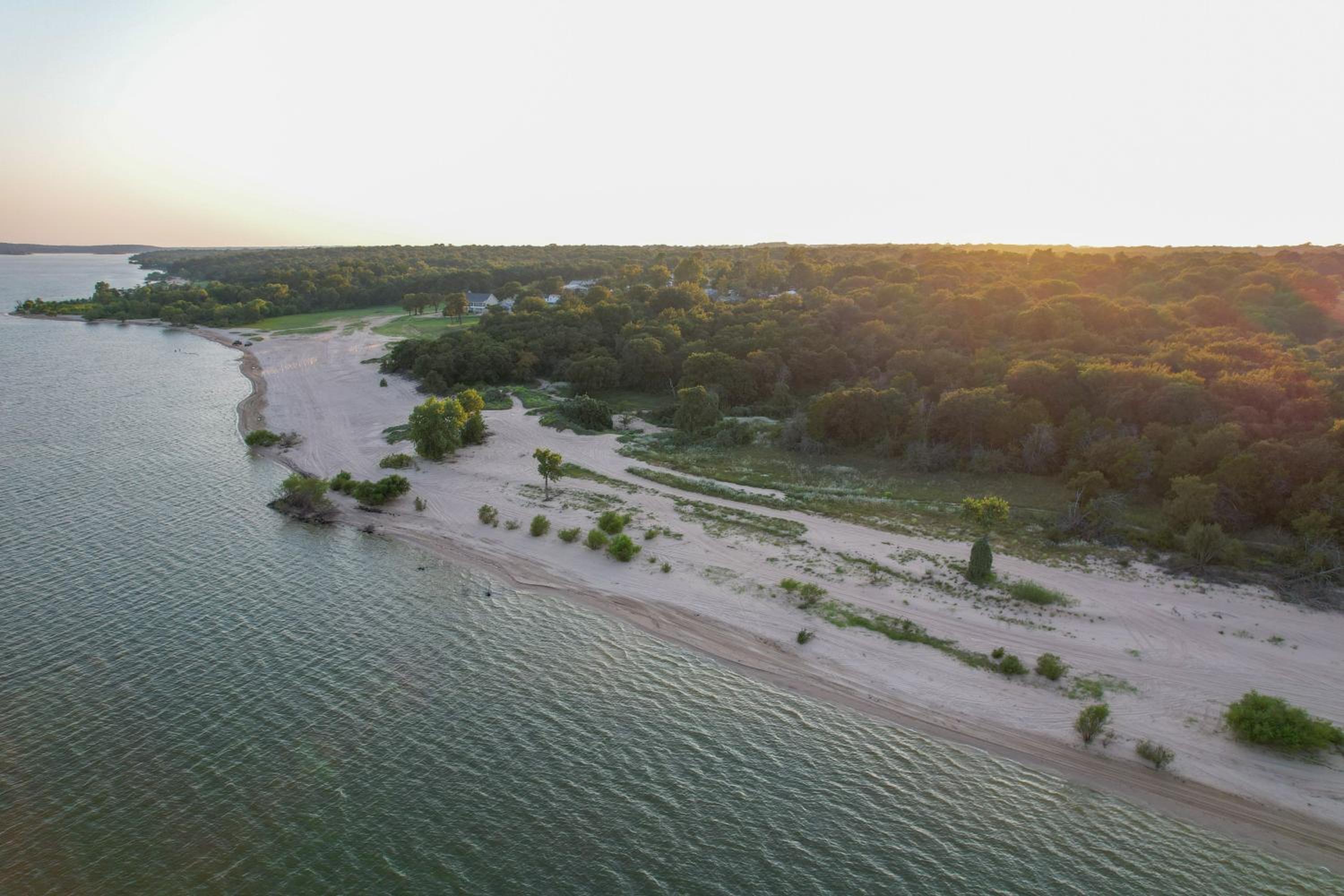 New Home, Short Walk to Lake Texomas Sandy Shores