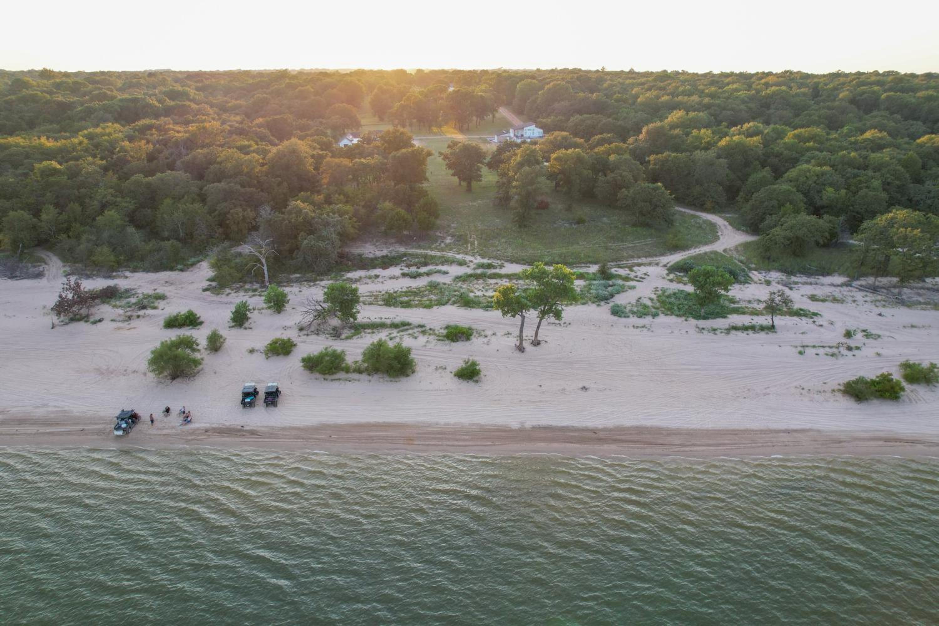 New Home, Short Walk to Lake Texomas Sandy Shores