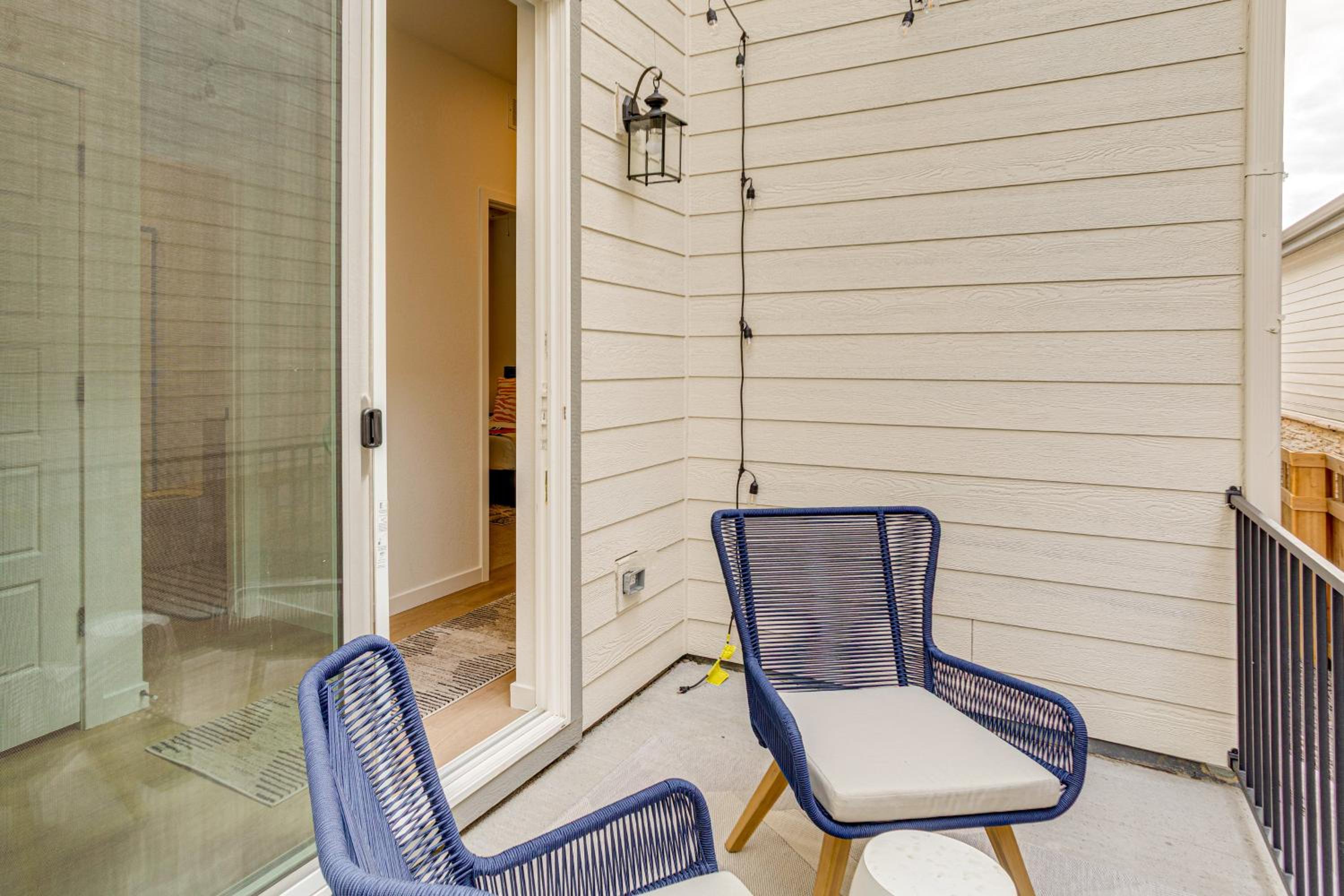 Great for Families! Newly Built Home in Aurora
