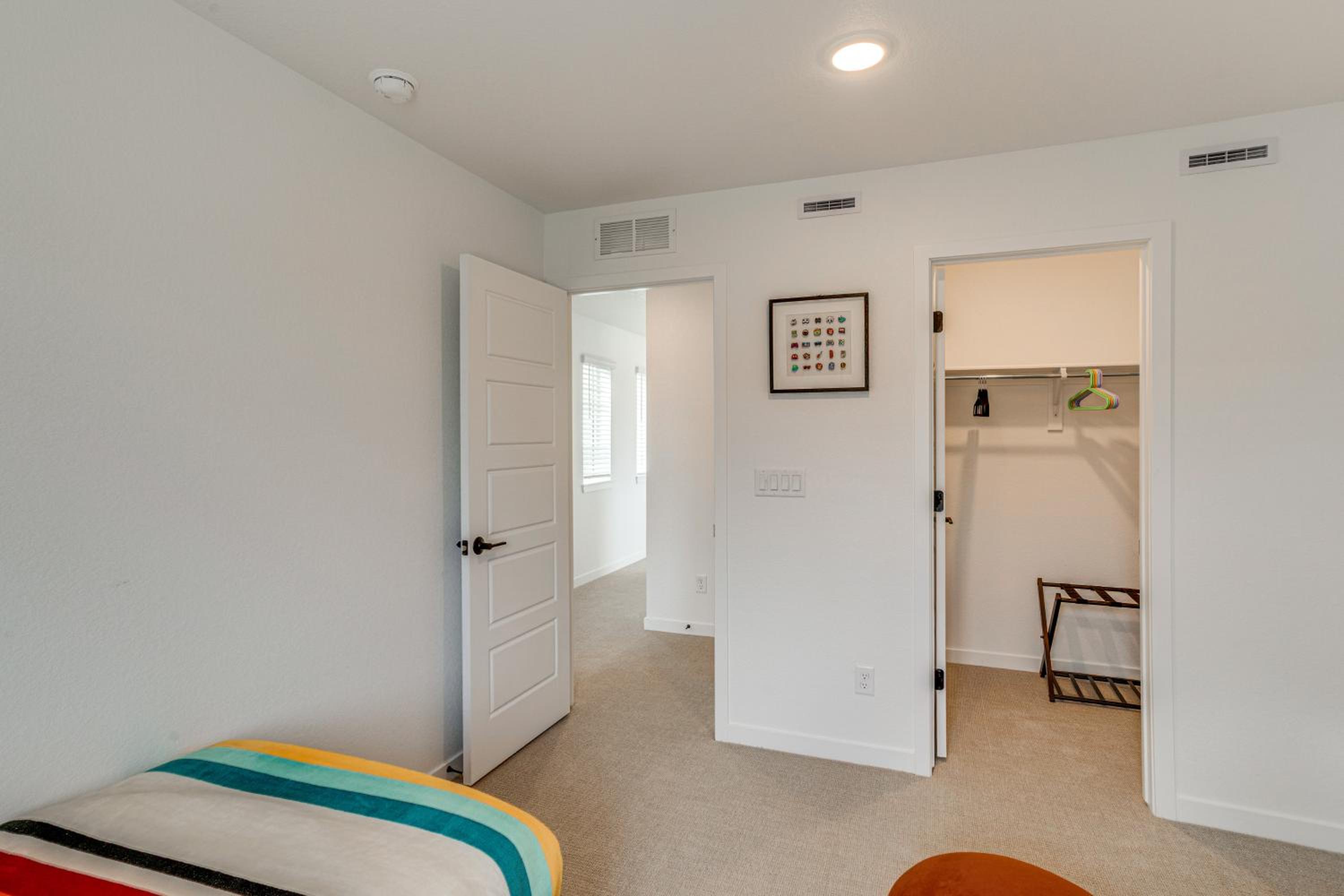 Great for Families! Newly Built Home in Aurora