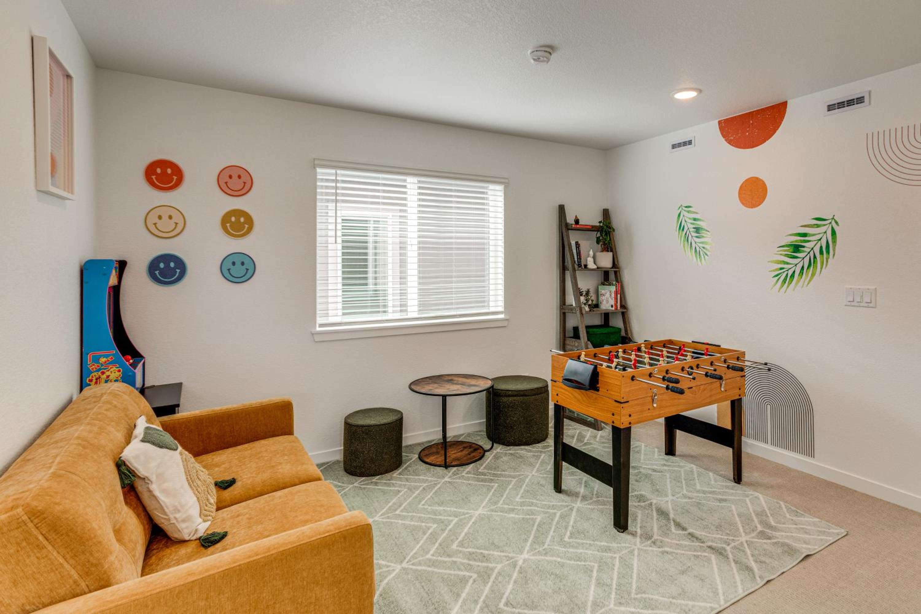 Great for Families! Newly Built Home in Aurora