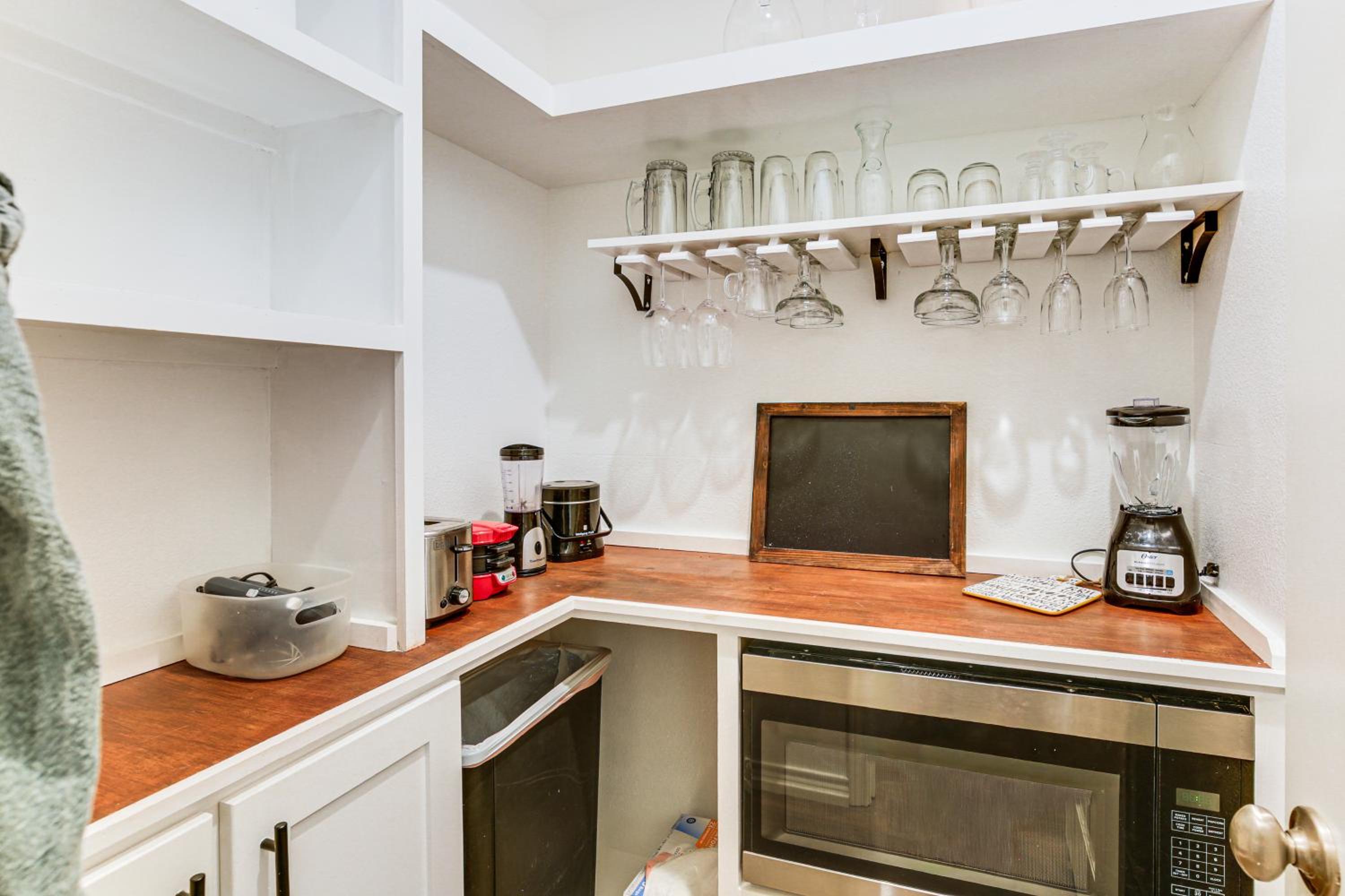11 Mi to Texas Tech University Cozy Family Home!